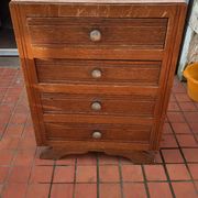 Vintage chest of drawers