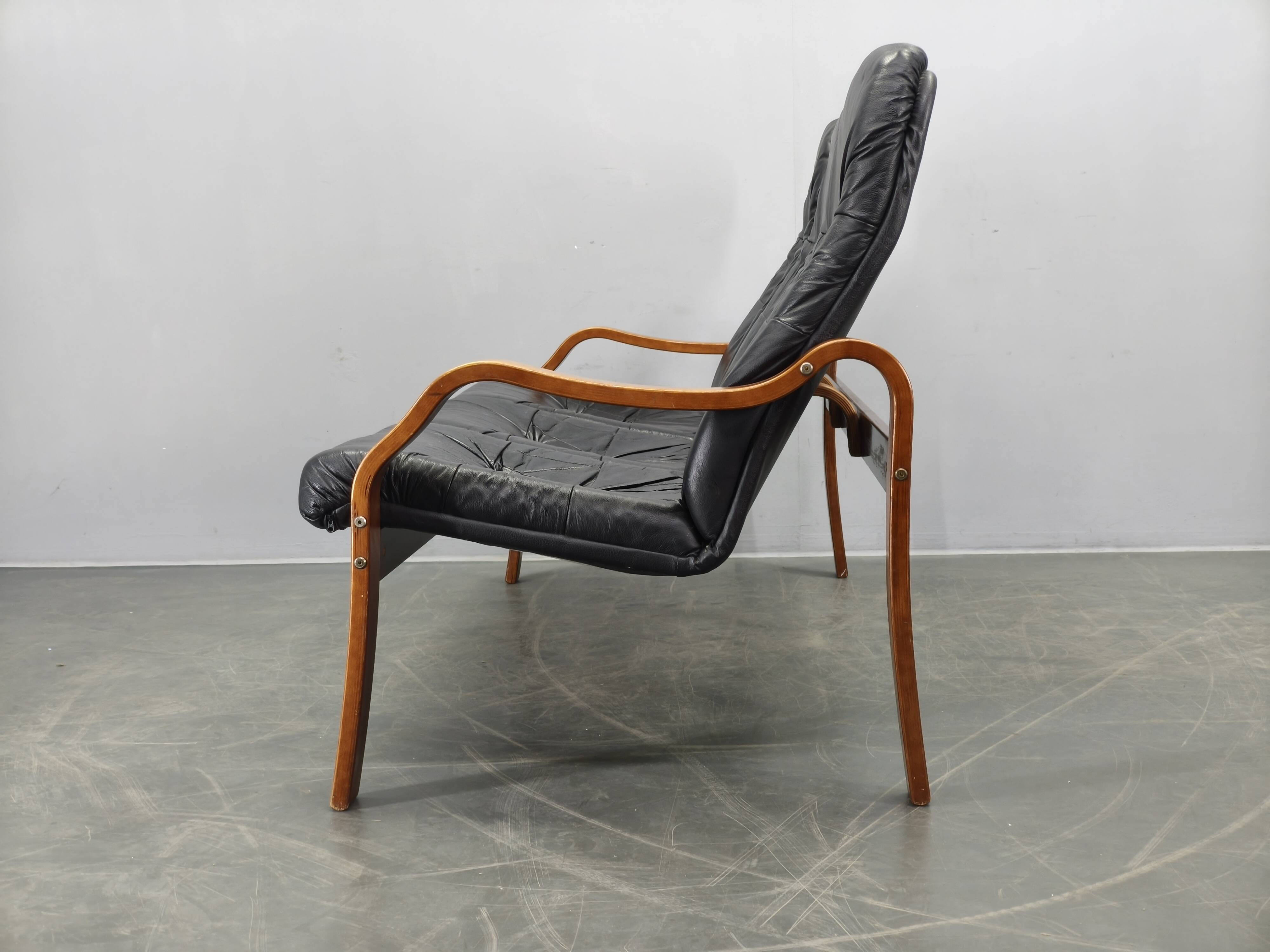 Scandinavian Leather Sofa in the Style of Alvar Aalto, 1970s