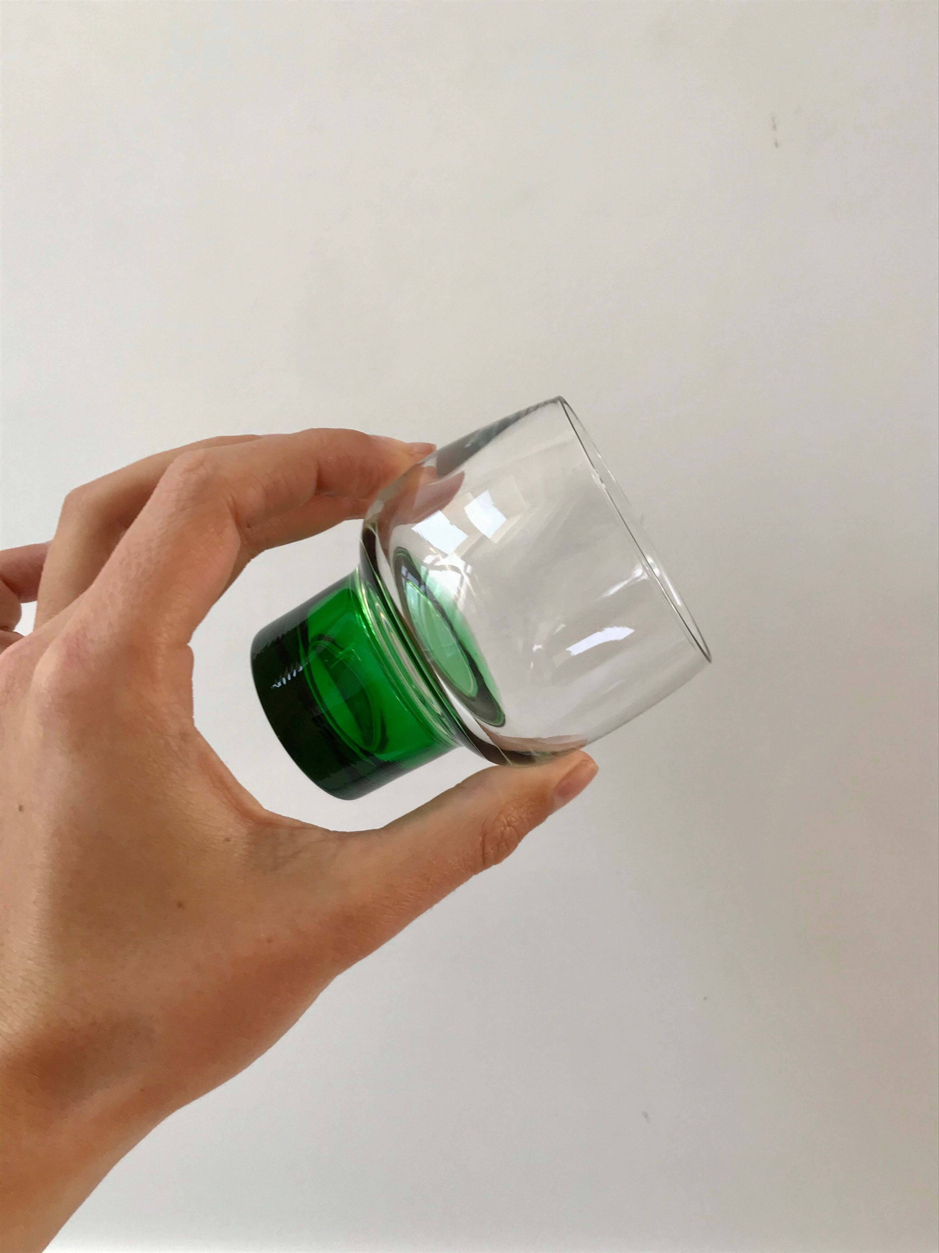 Set of 6 green wine glasses design 70s