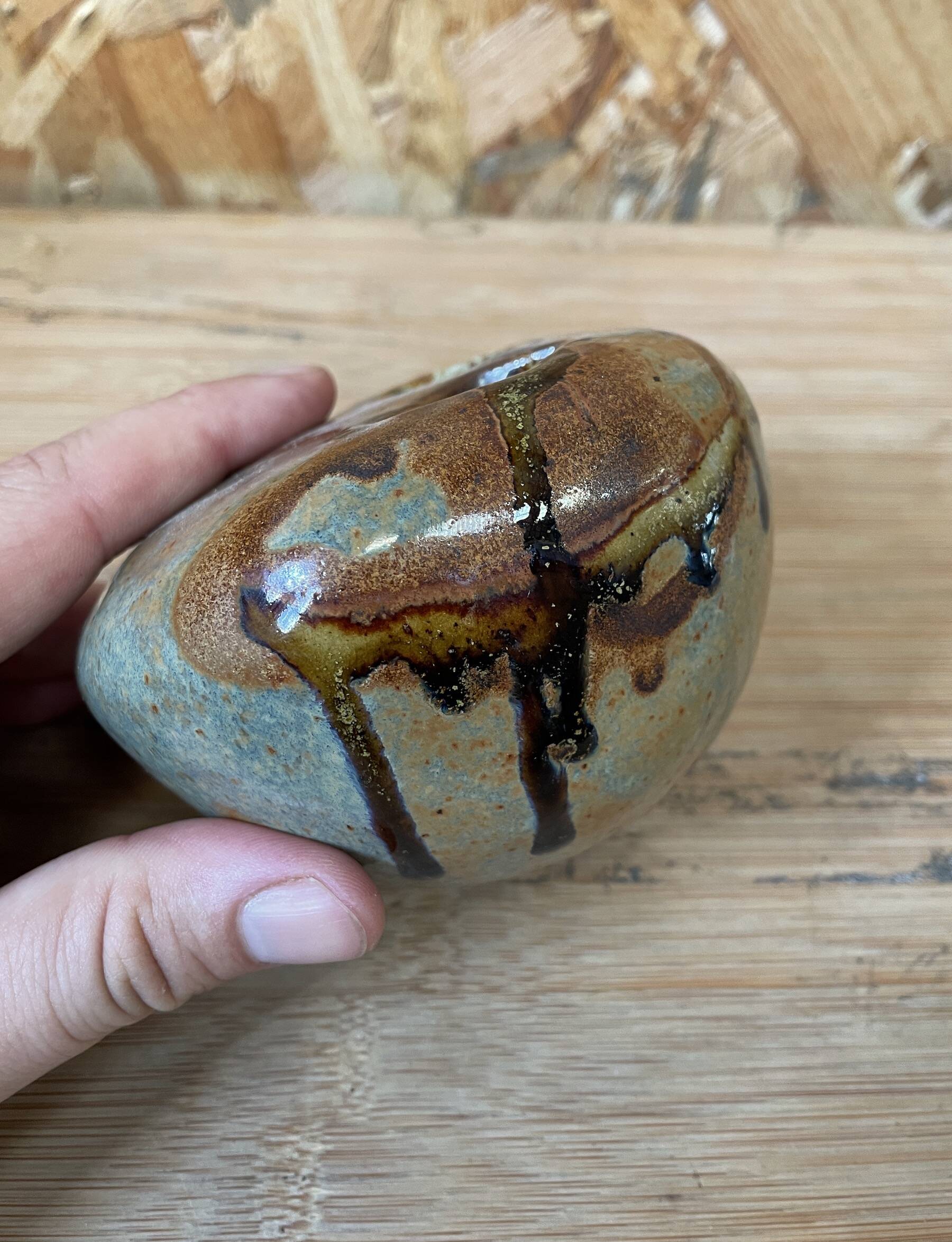 Flower spade in Puisaye sandstone by Jean Cacheleux