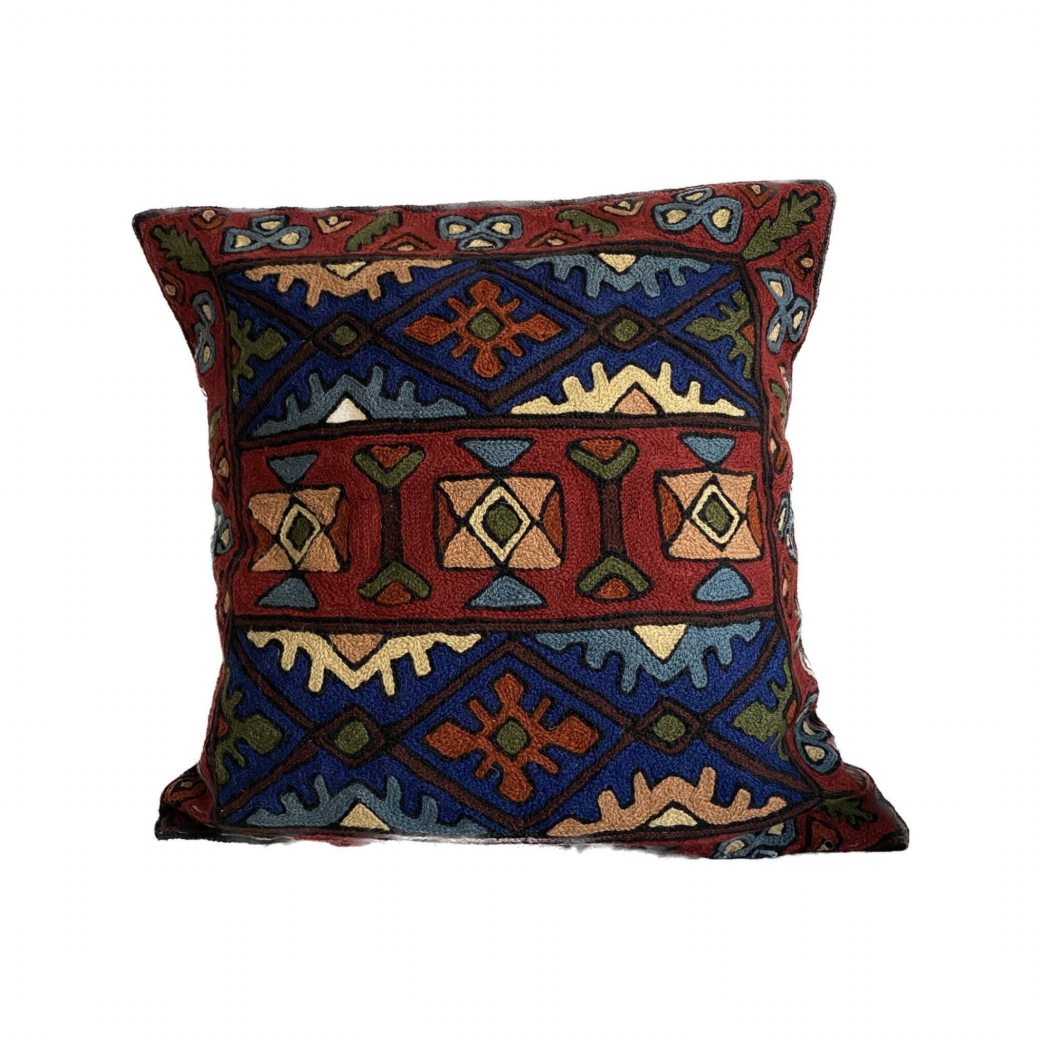 Ethnic wool cushion cover embroidered by hand 40x40 cm