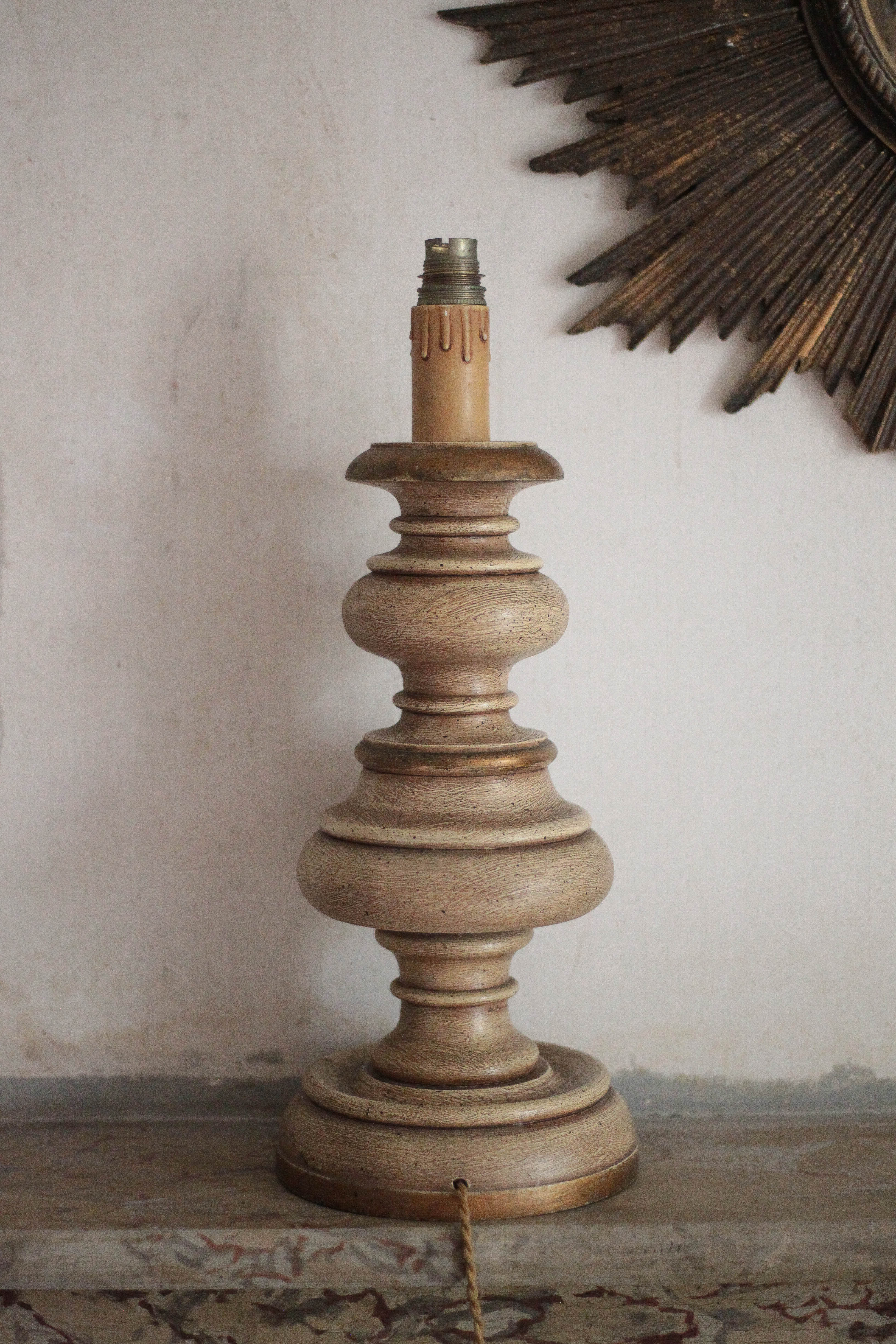 Vintage turned wood lamp, table lamp, lamp to place, Florentine lamp.