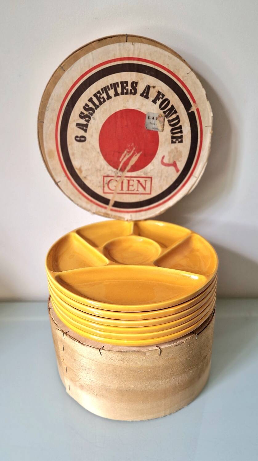 Fondue set in Gien earthenware