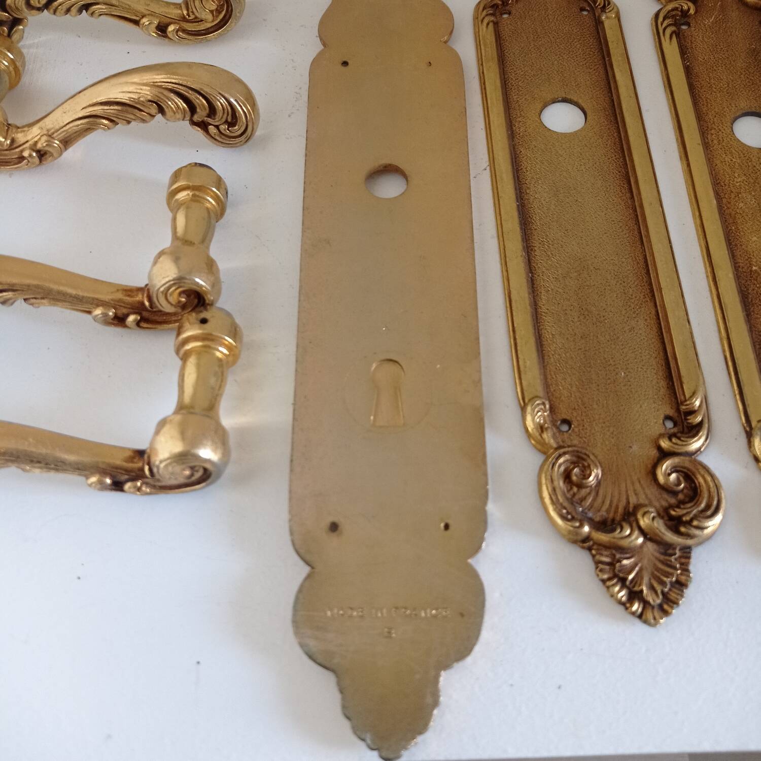 Door handles and plates