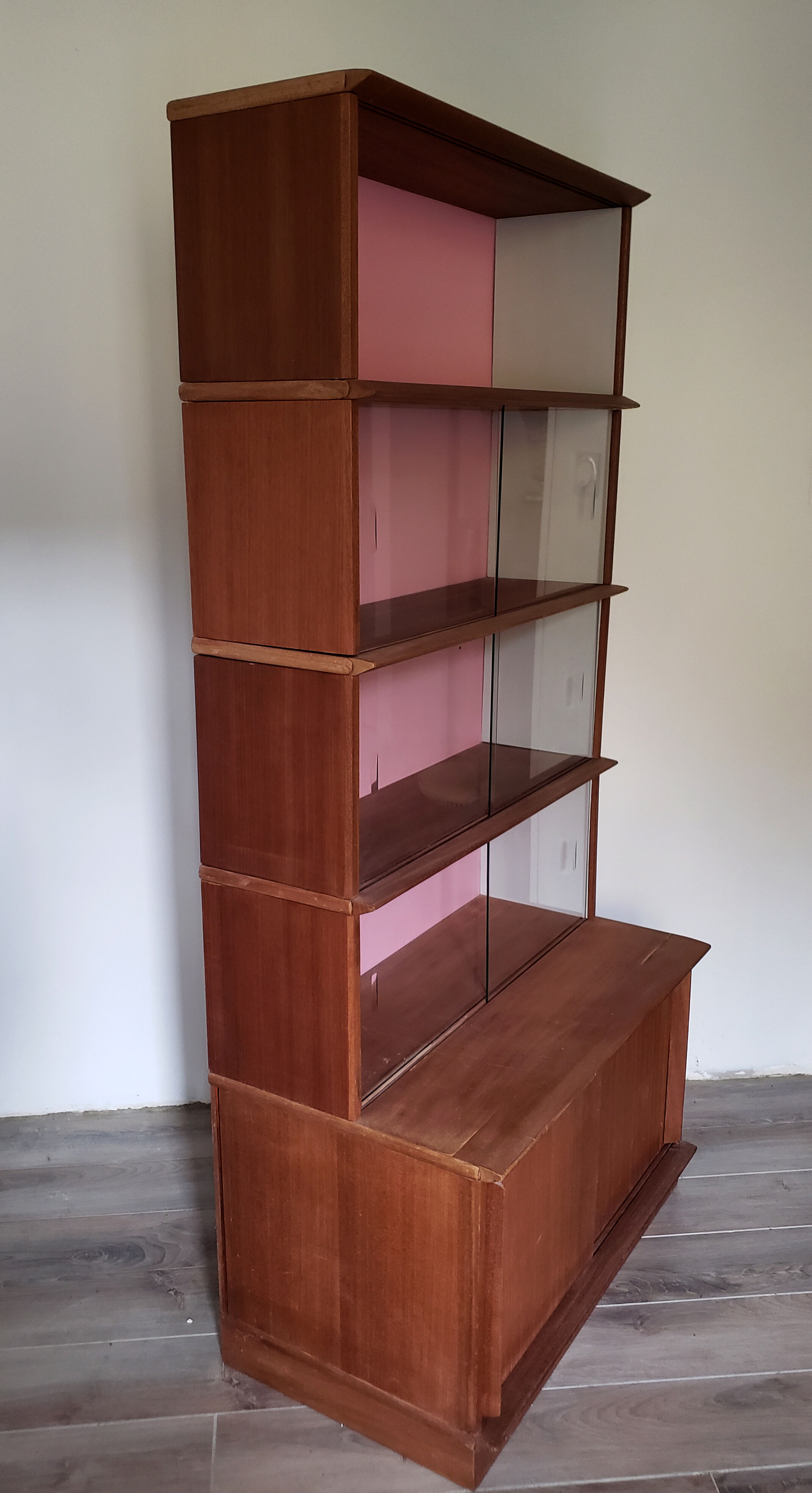 Oscar bookcase