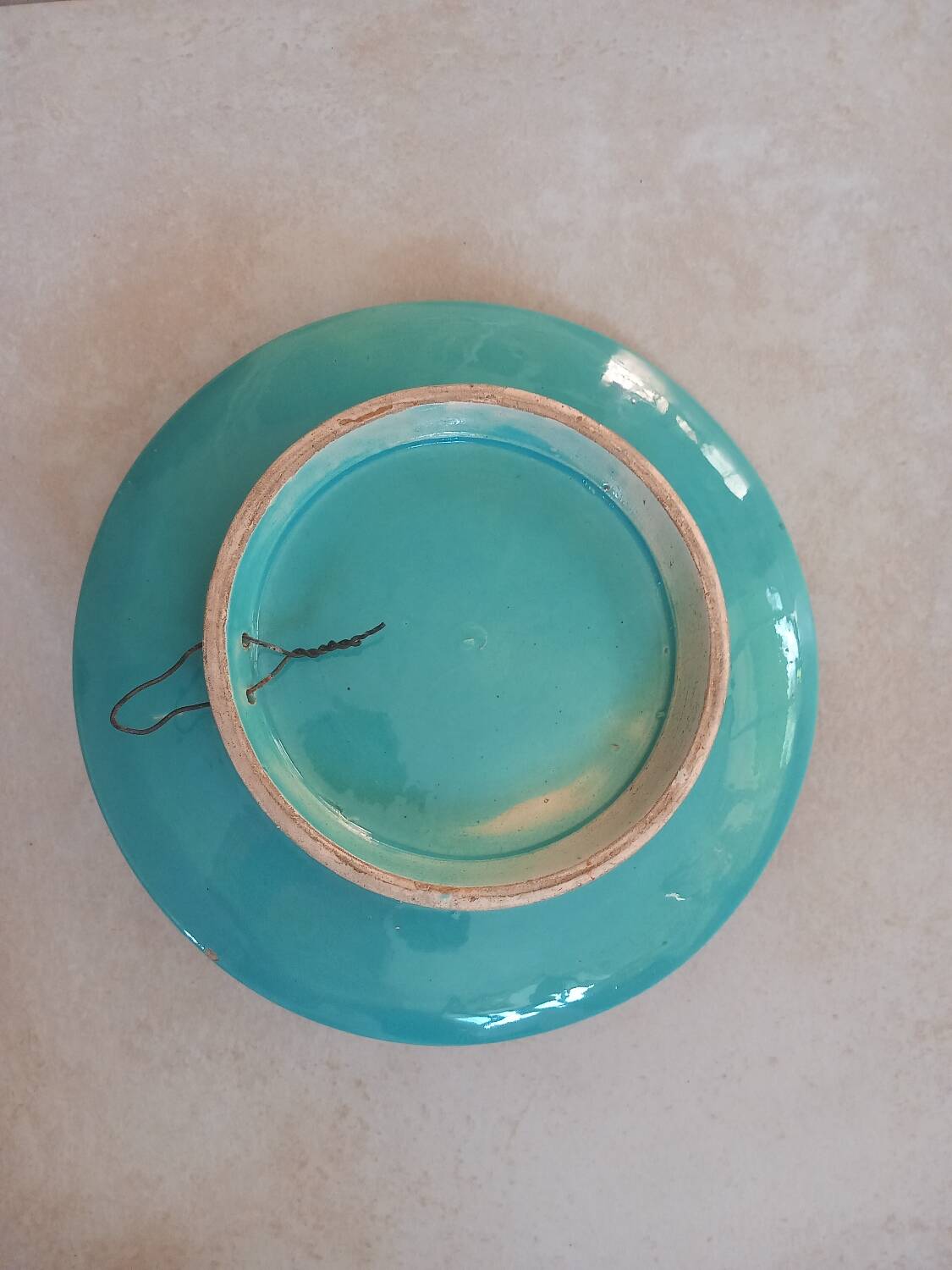 Perret Gentil trompe l'oeil barbotine plate