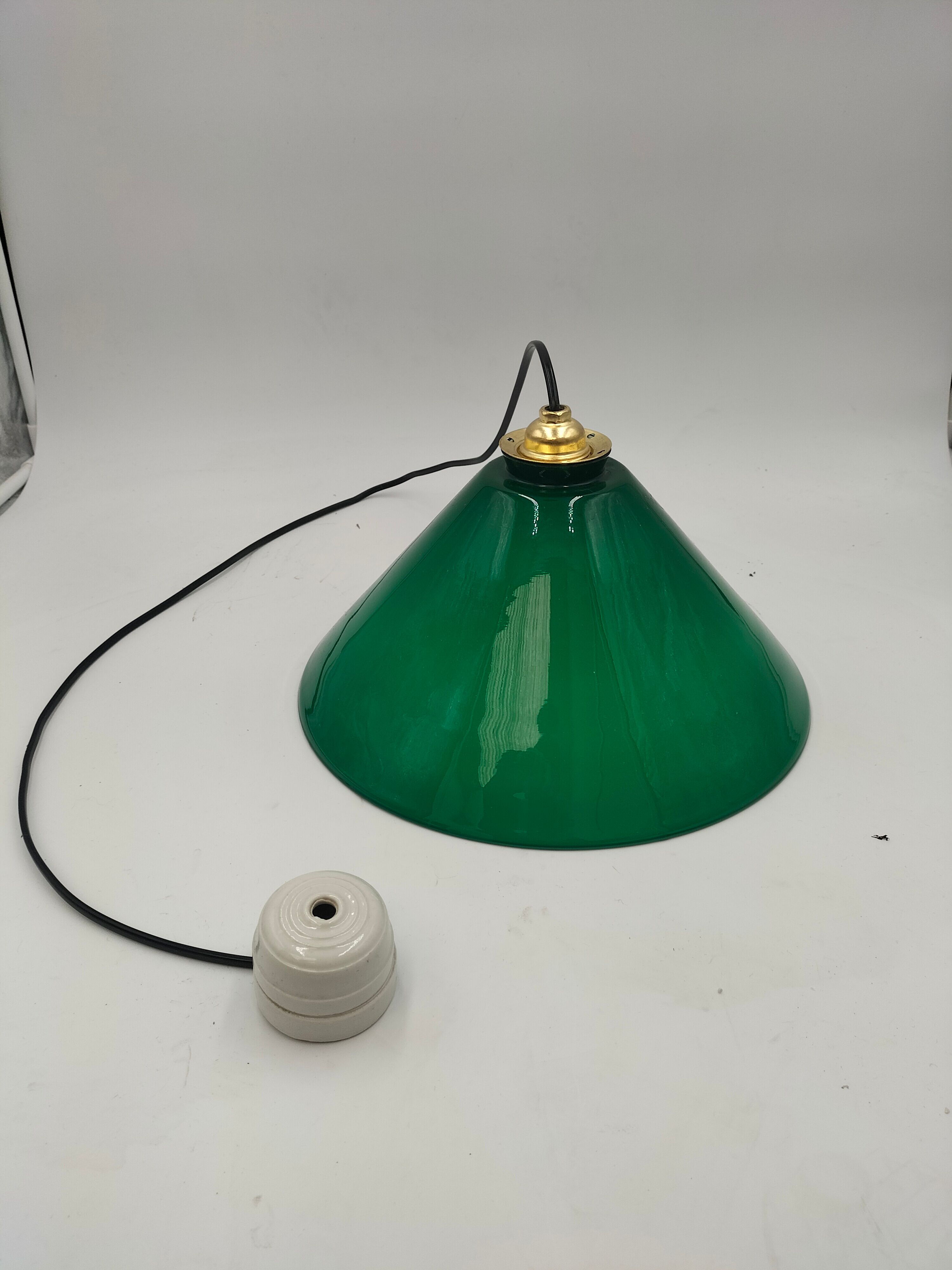 Suspension cône opaline verte