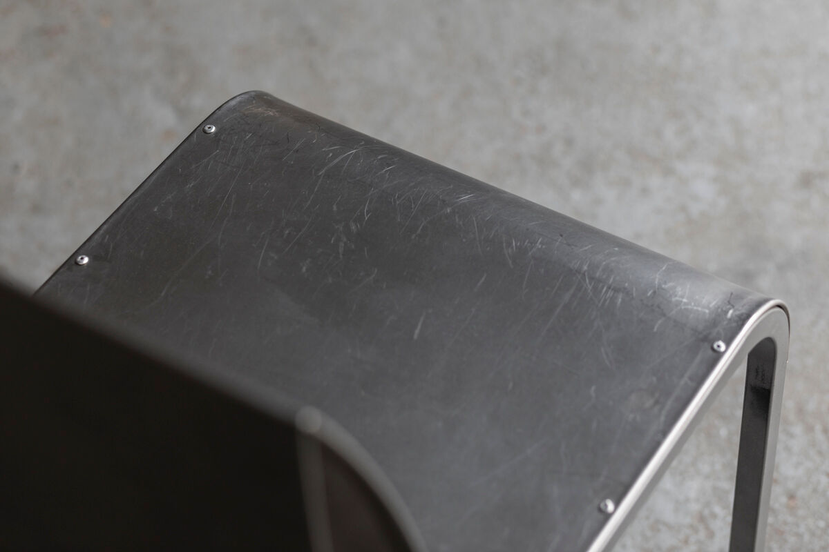 Set of 6 dining chairs in bent aluminum, 1980’s