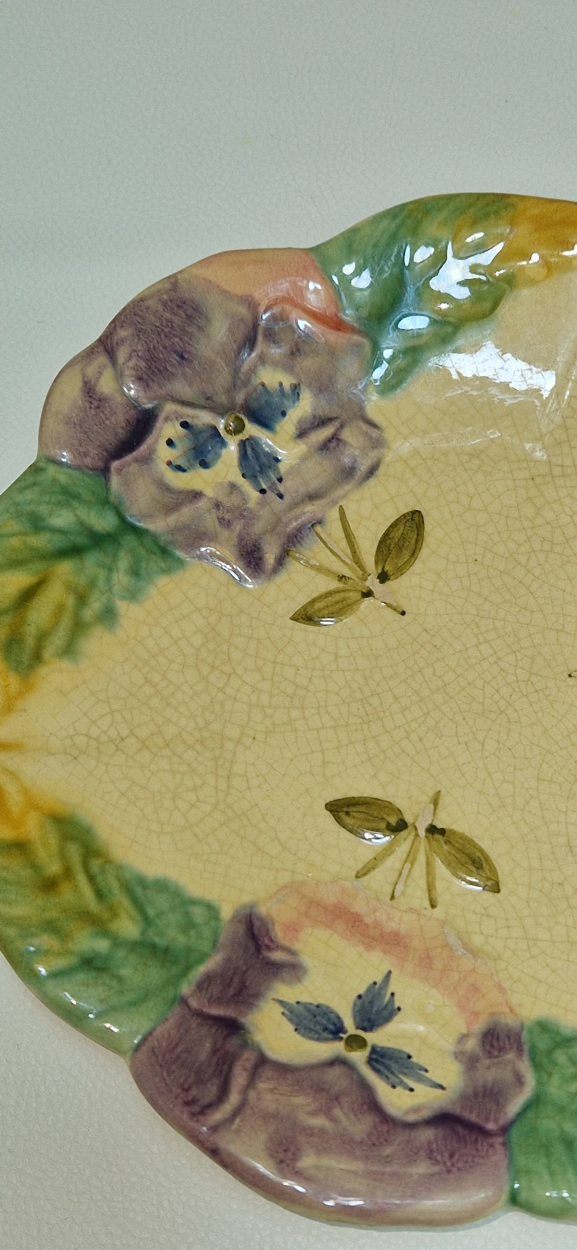 5 plates in hand-painted “faience d’art” slip