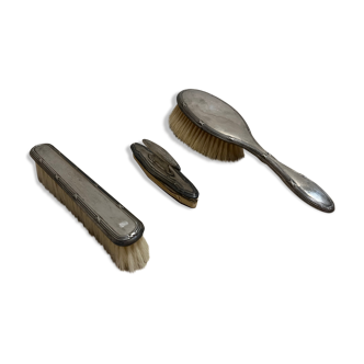 3 silver brushes