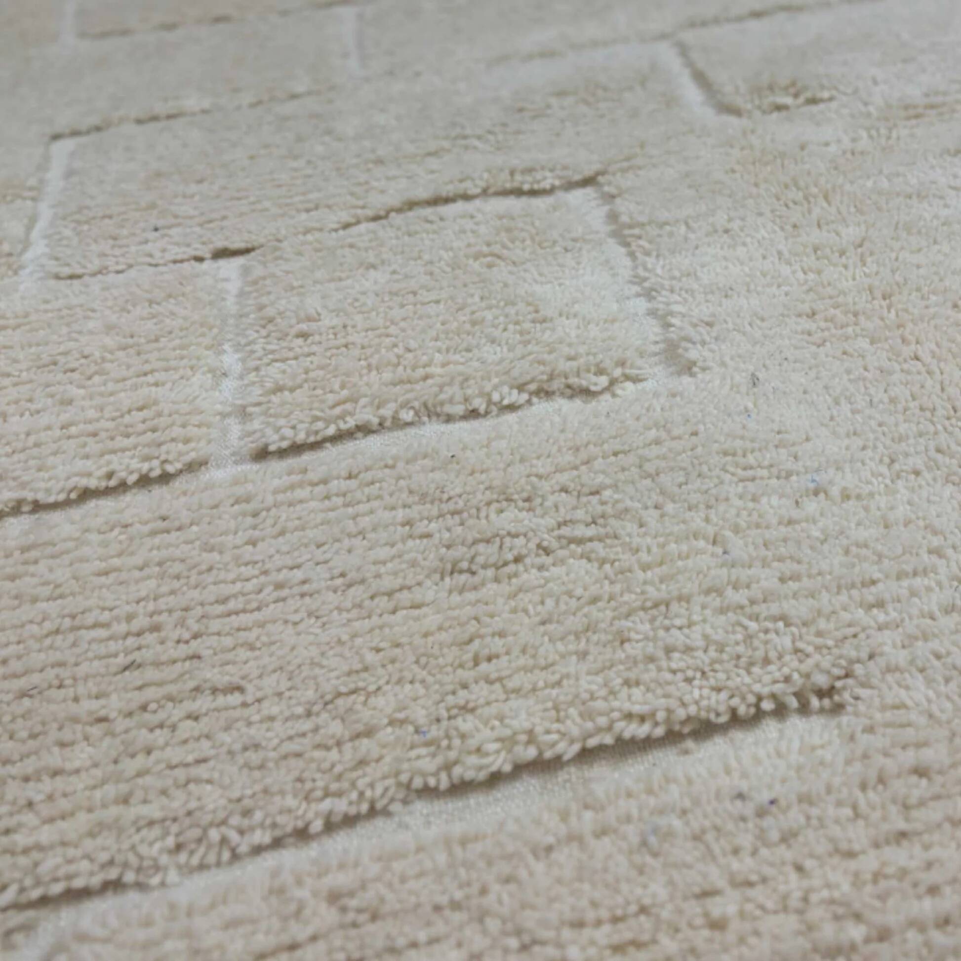 Ecru Beni Ouarain Berber Rug