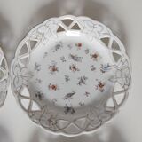 Ensemble de 4 assiettes fleuries ajourées