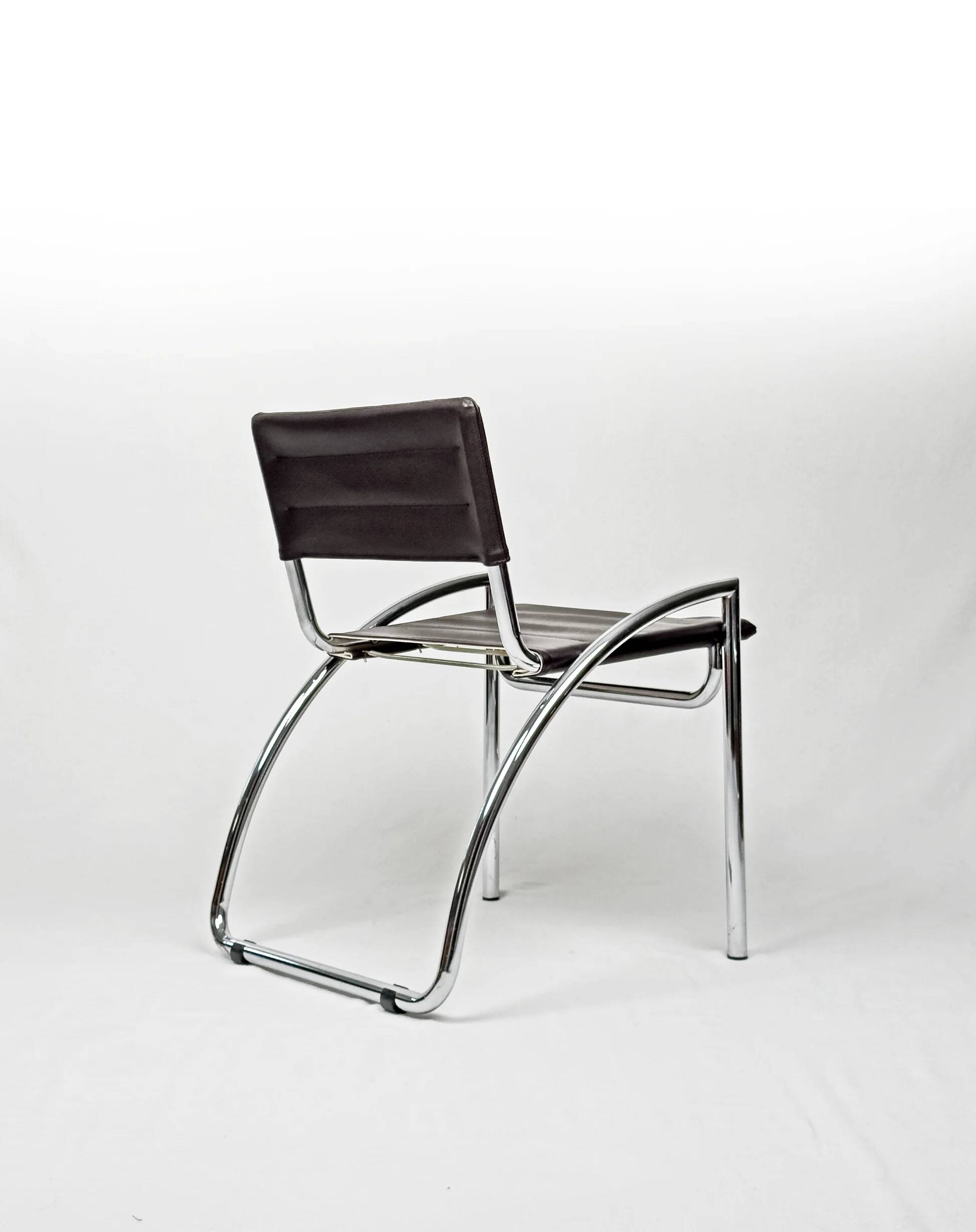 Ensemble de 4 chaises « Lira » de Gae Aulenti – années 1970