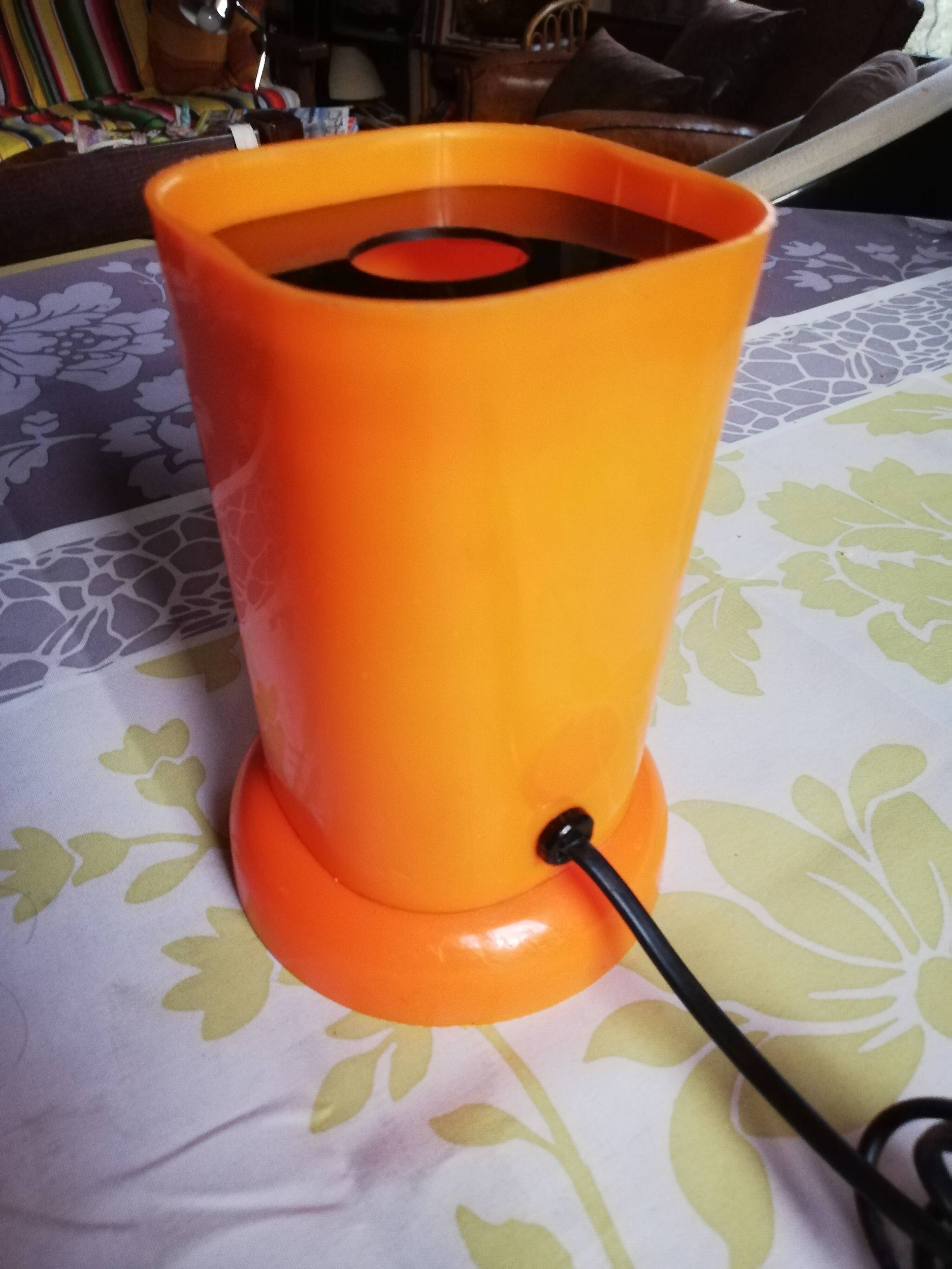 Duo of bedside lamps