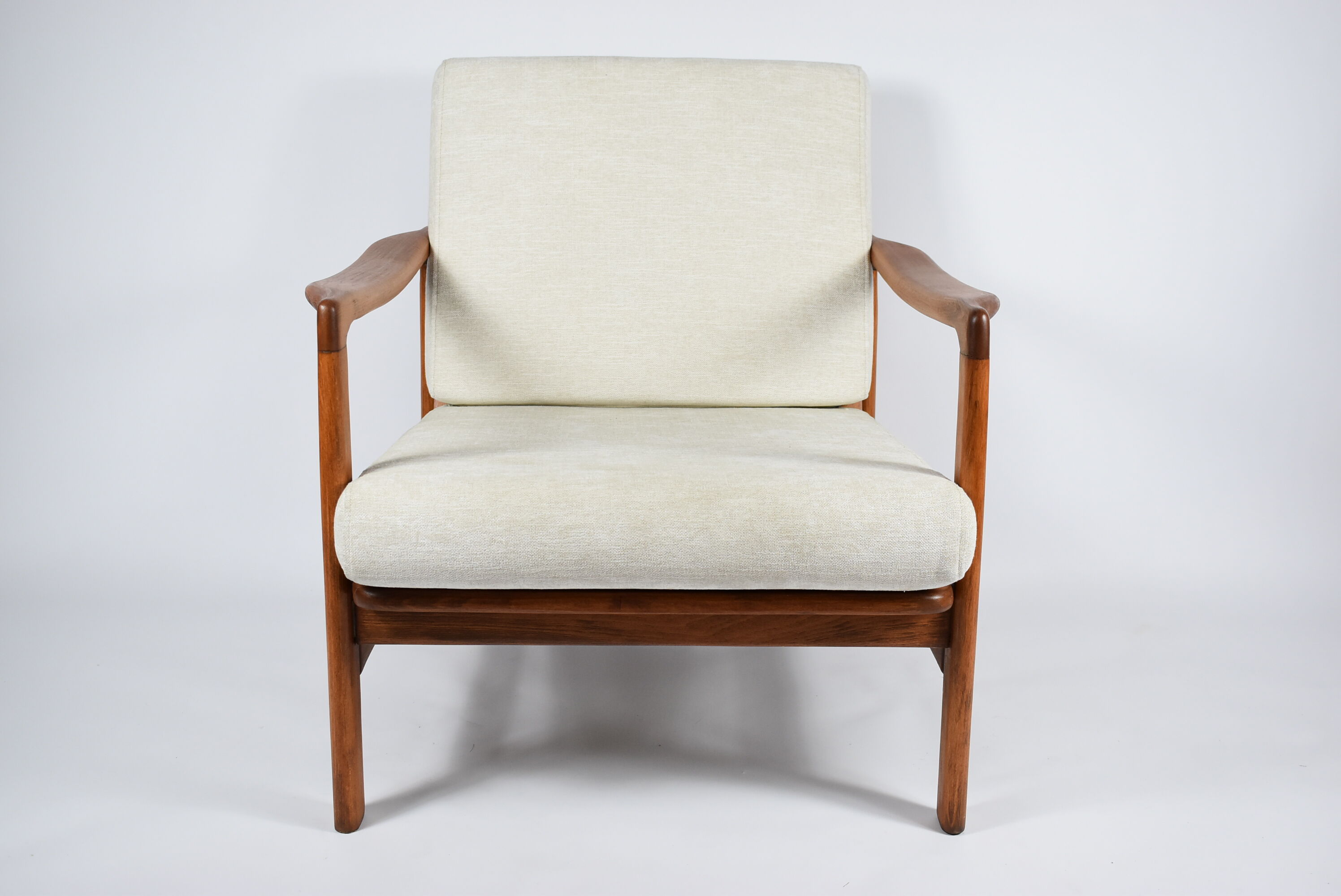 Scandinavian armchair, fully restored, designer Z. Baczyk, 1960s, beige fabric