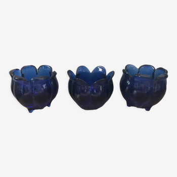 3 vases en verre bleu