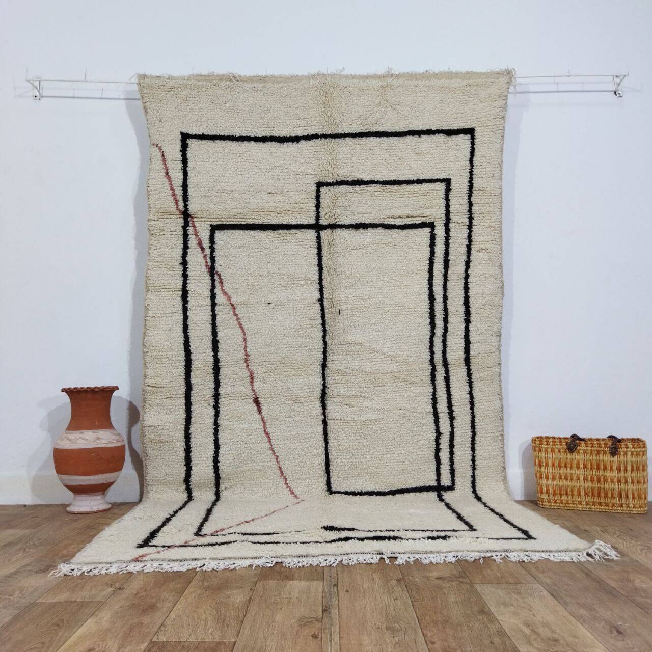 Handmade wool Berber rug 260 x 150 cm