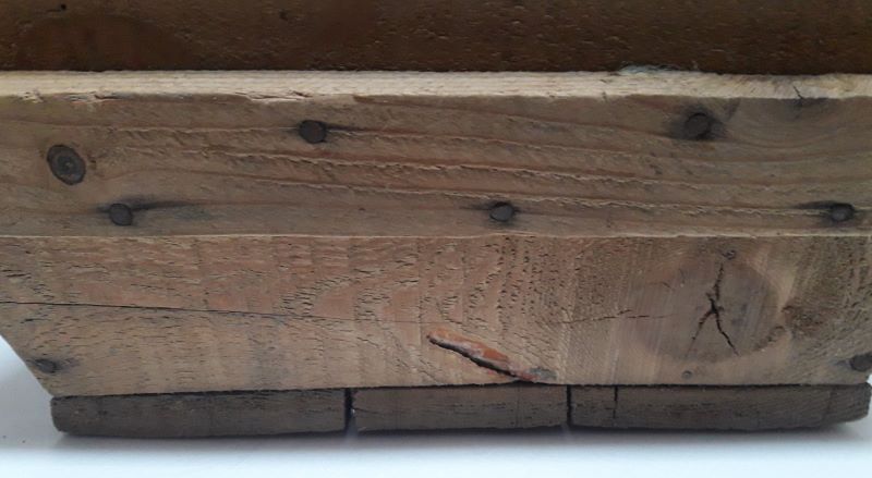 Wooden box trapezoidal