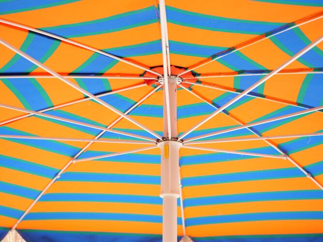 Parasol vintage orange psychédélique