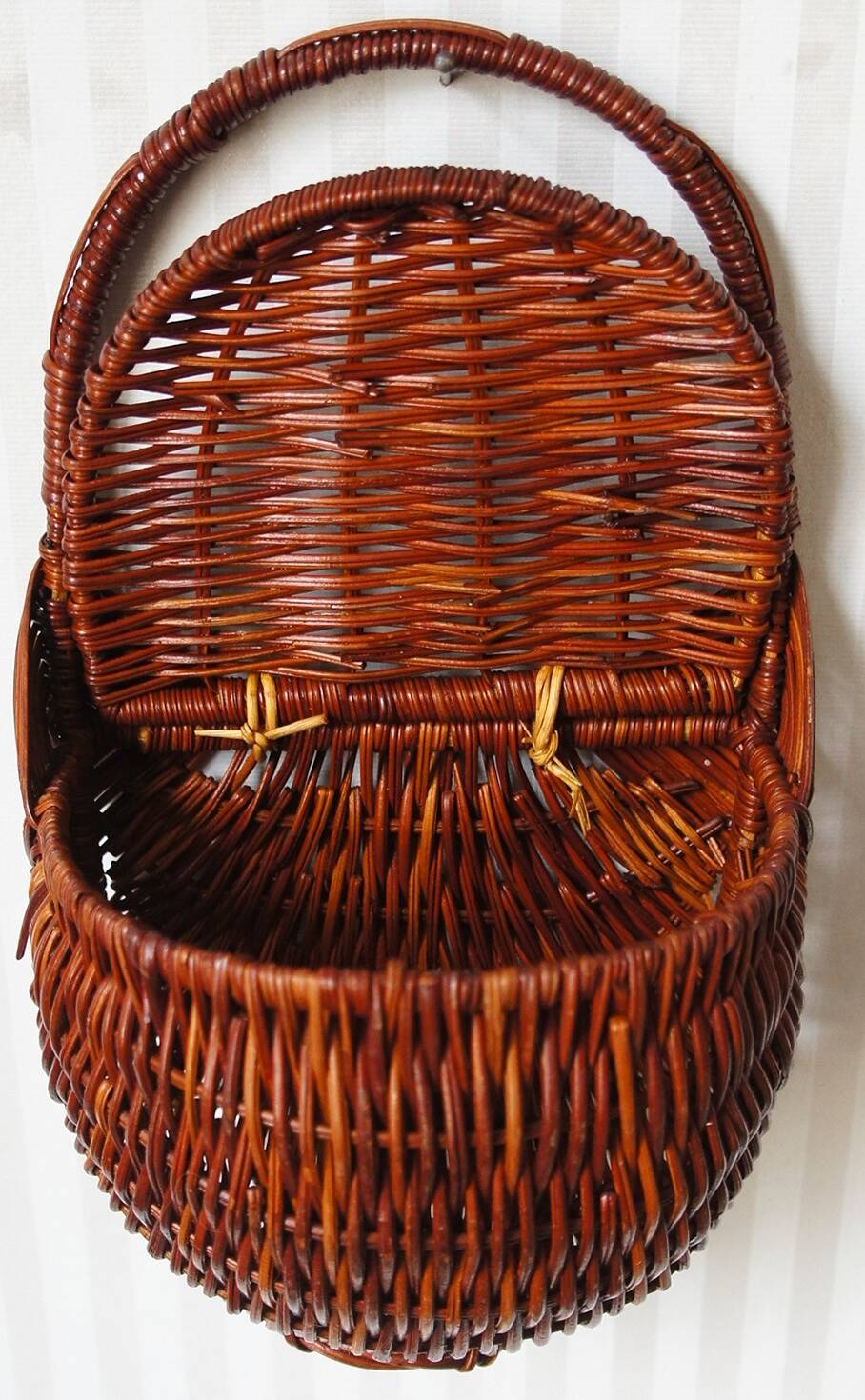 Woven rattan wall basket