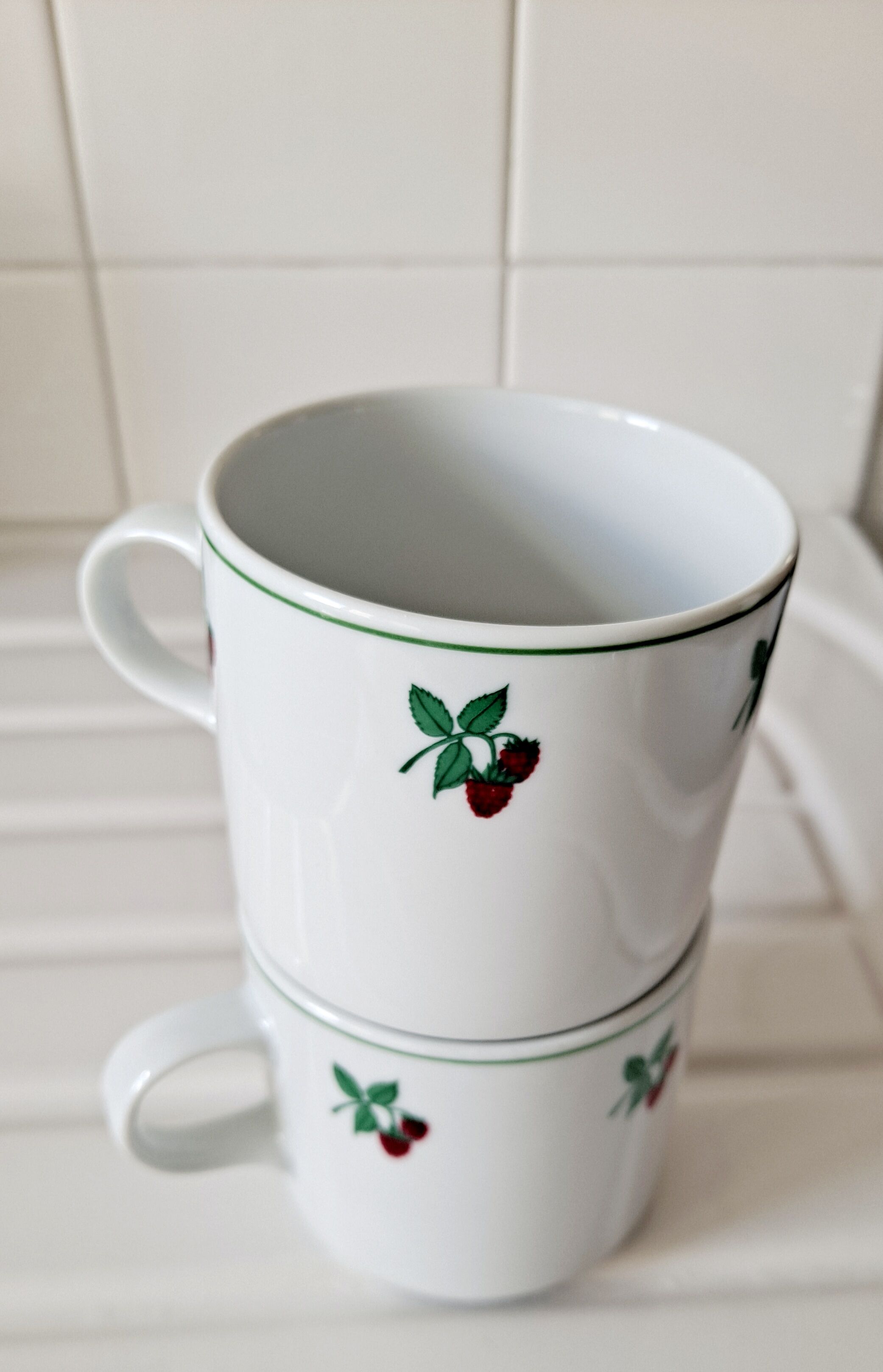 Raspberry breakfast cups