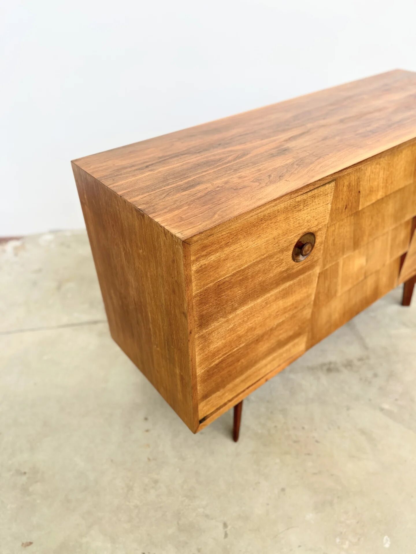 Mid-century teak sideboard, 2 doors 4 drawers — brutalist spirit