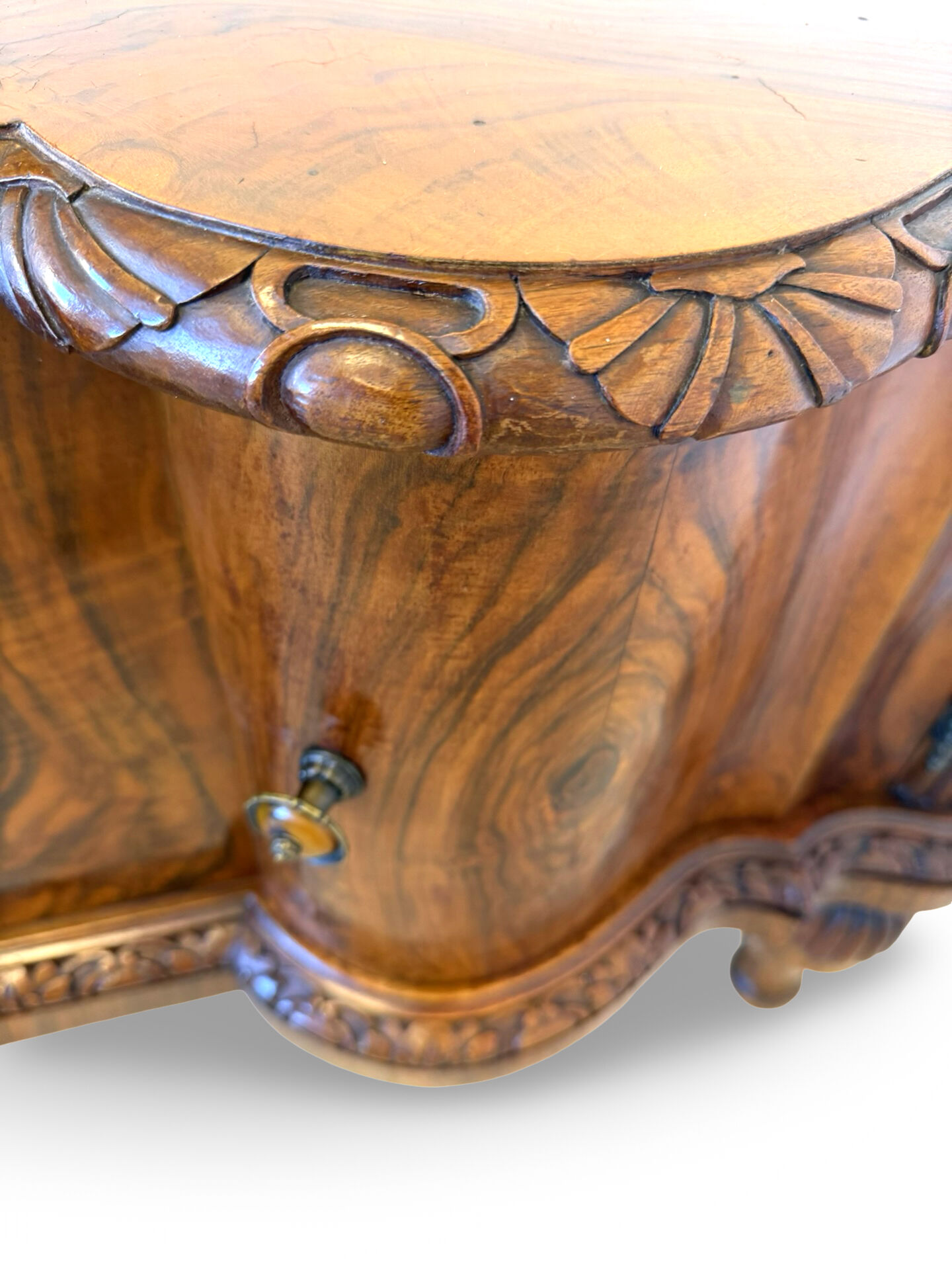 Console, petinuse italienne, années 1920