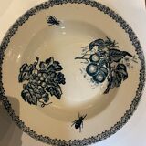 Set of 4 hollow plates, insect and fruit decorations, Manufacture Choisy le Roi, Terre de fer