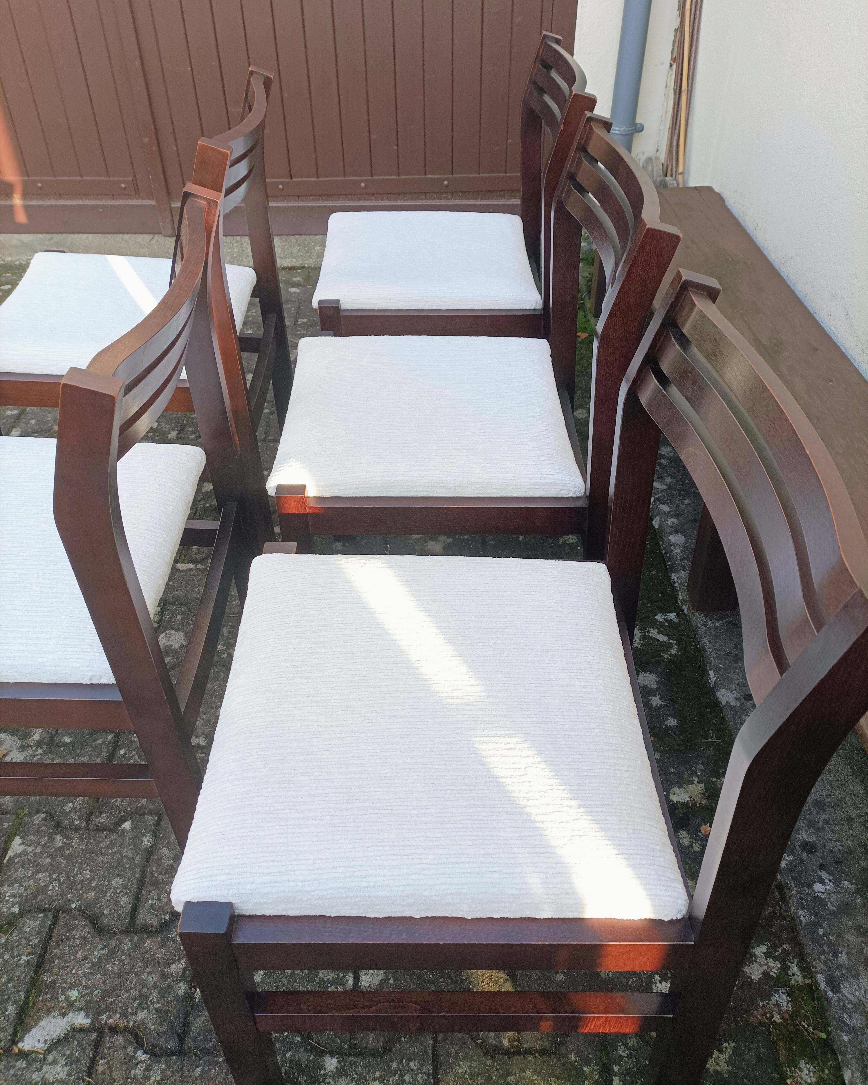 Set of 6 dining chairs