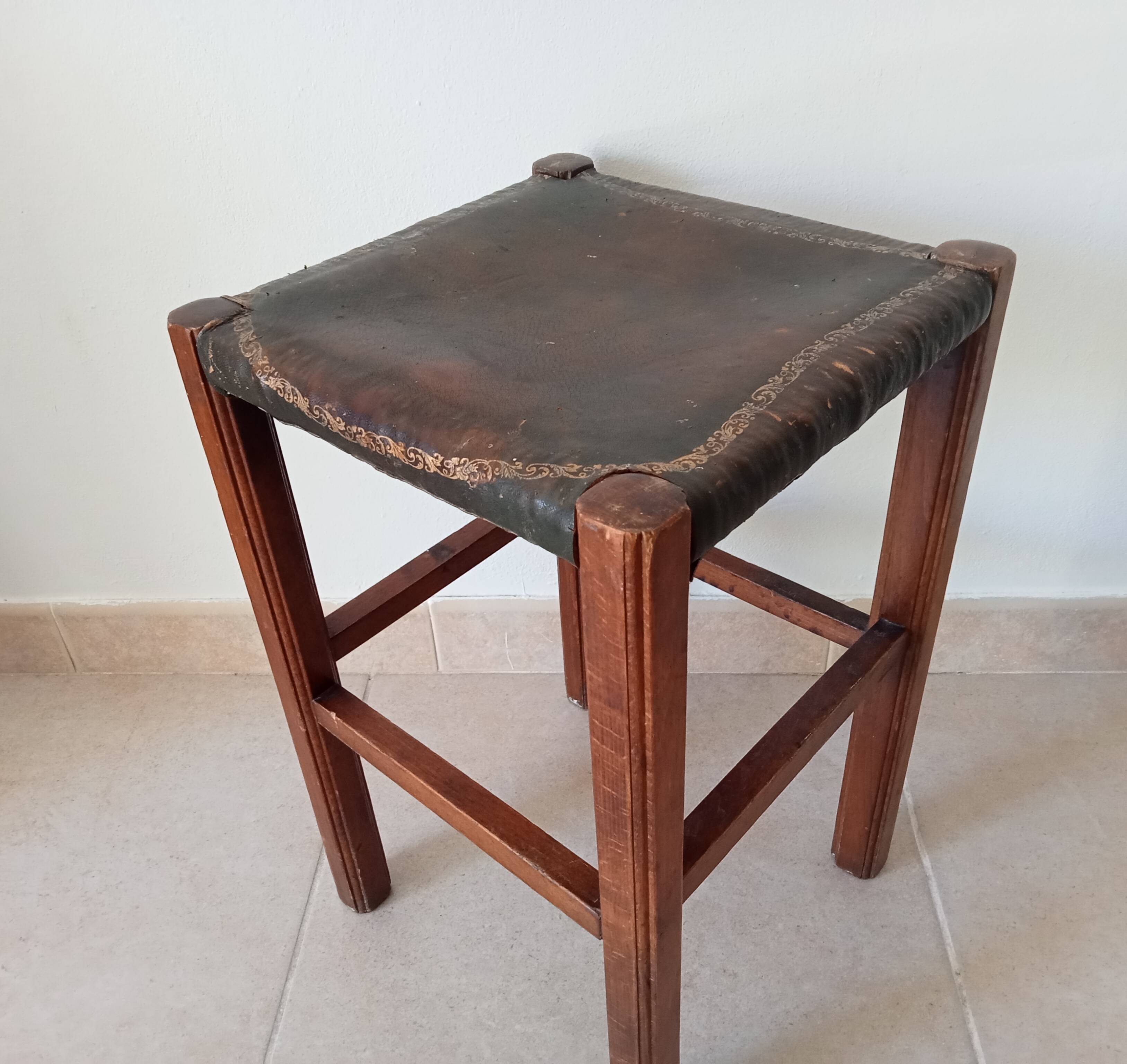 Tabouret ancien anglais en bois et cuir