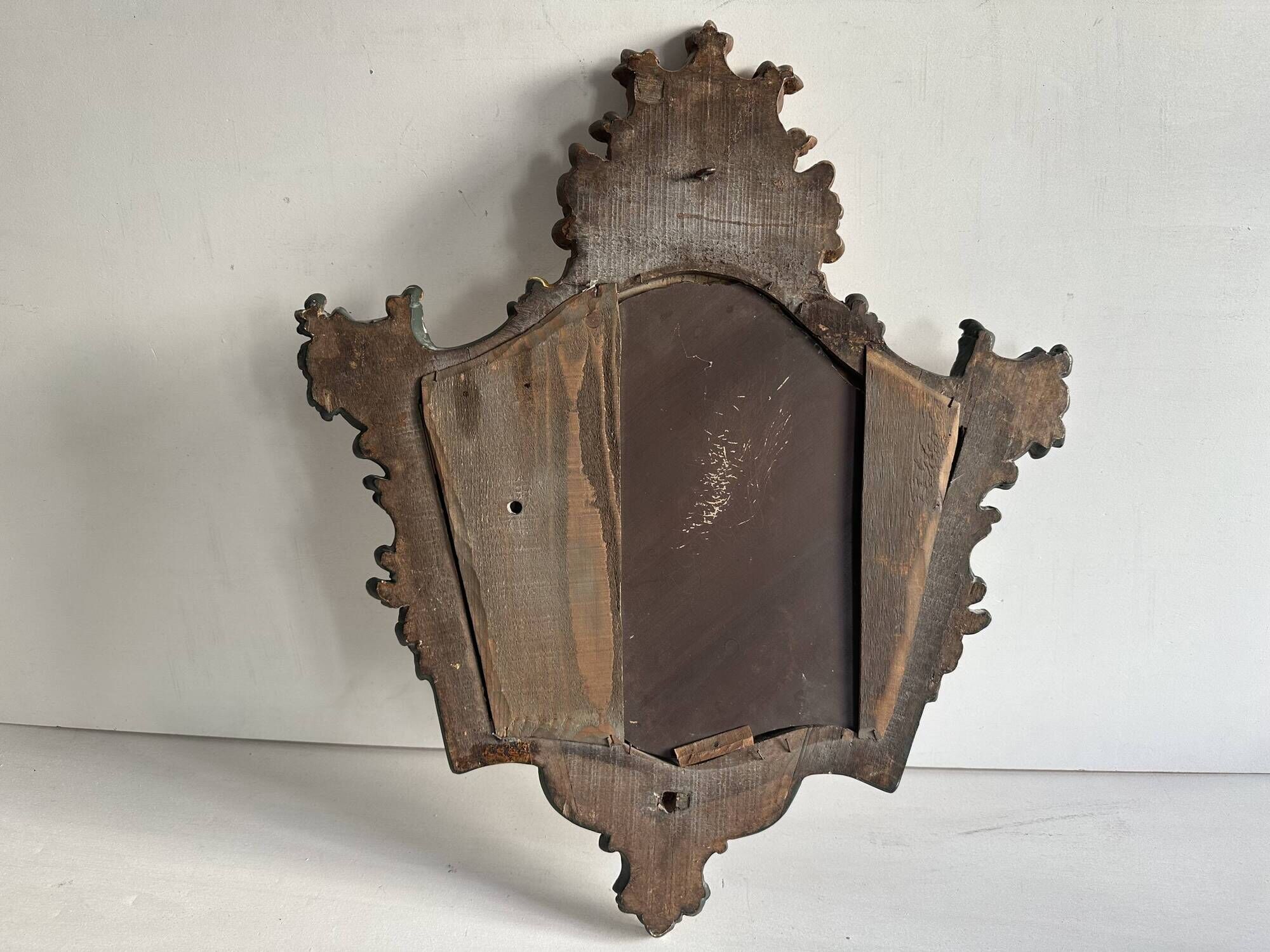 Antique baroque mirror in carved and gilded wood, 19th century