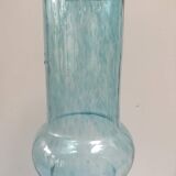 Vase en verre de couleur bleu XXème