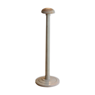 Porte-chapeau vintage en bois vert-sauge