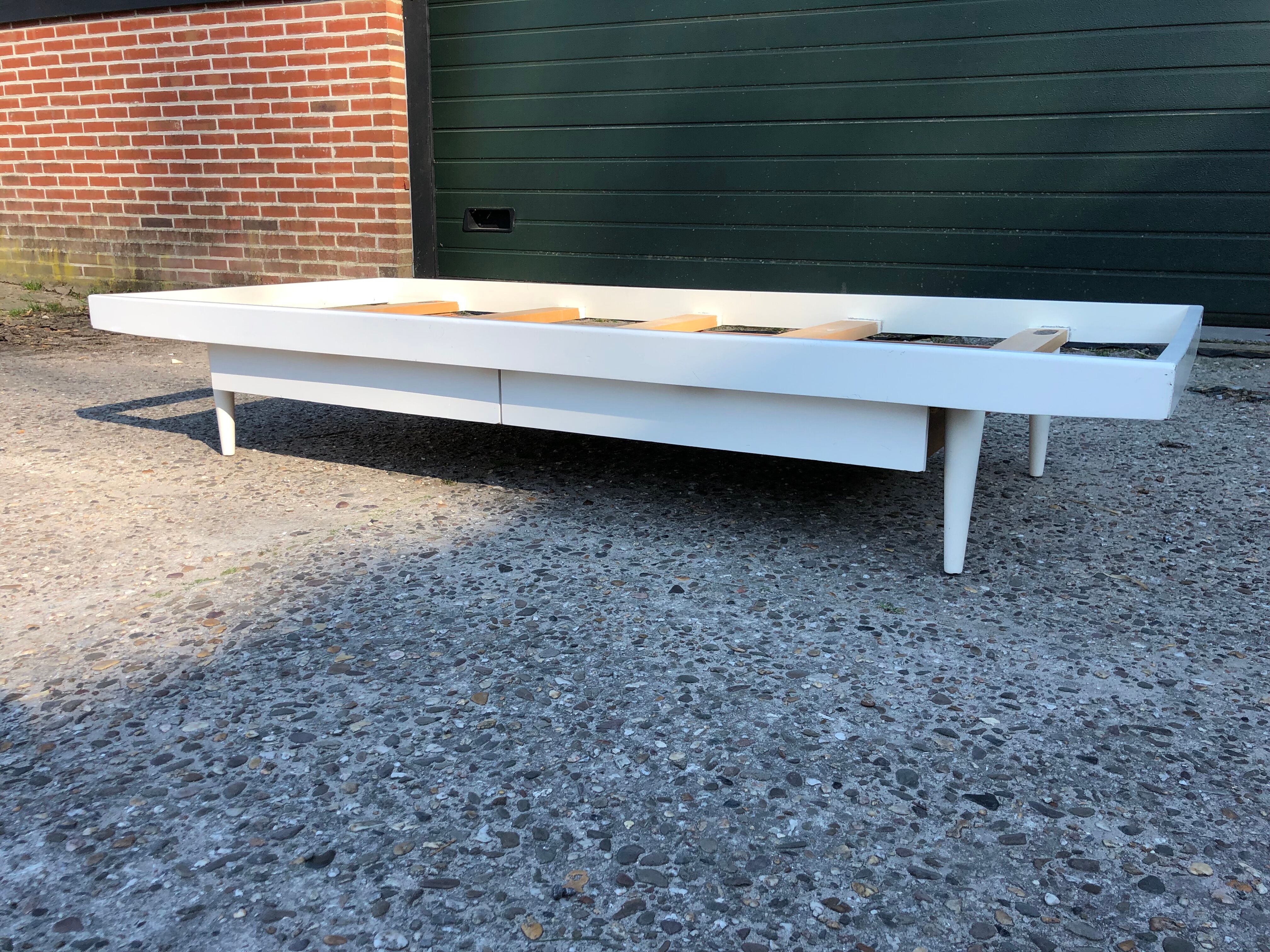 Vintage teak meridian