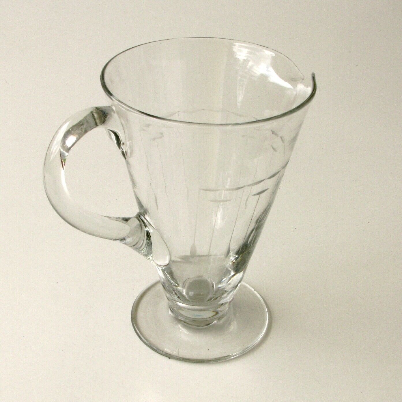 Assorted wine jug and water pitcher - Crystal Assorted Decor