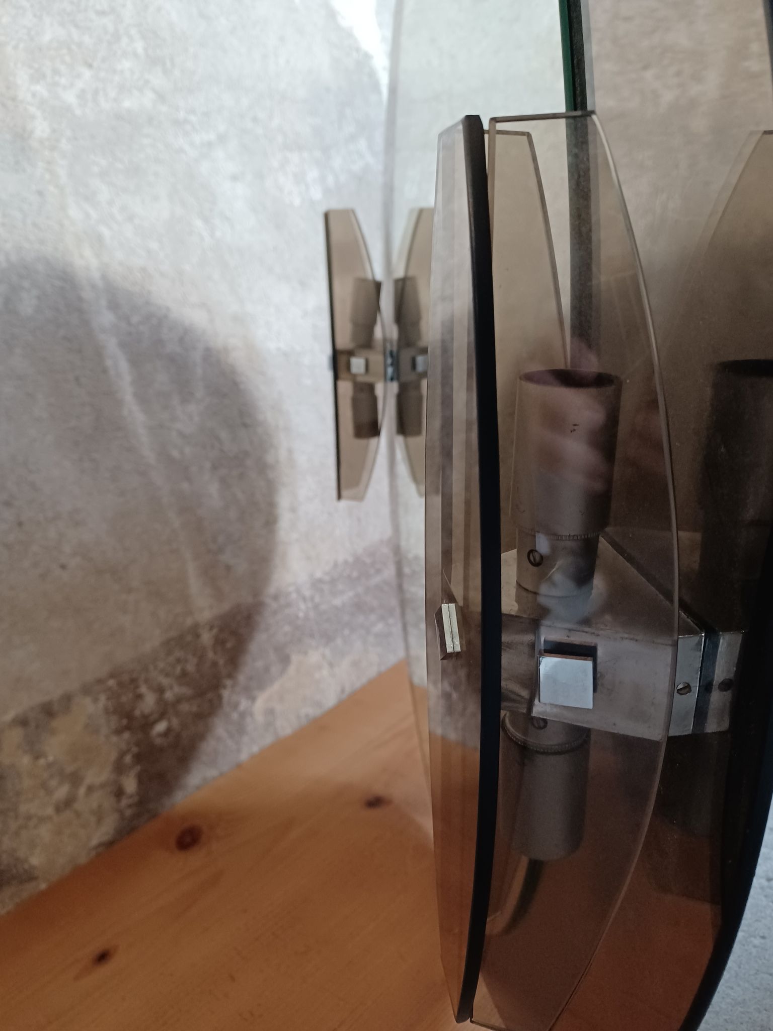 Round mirror 70s smoked glass, 2 appliques