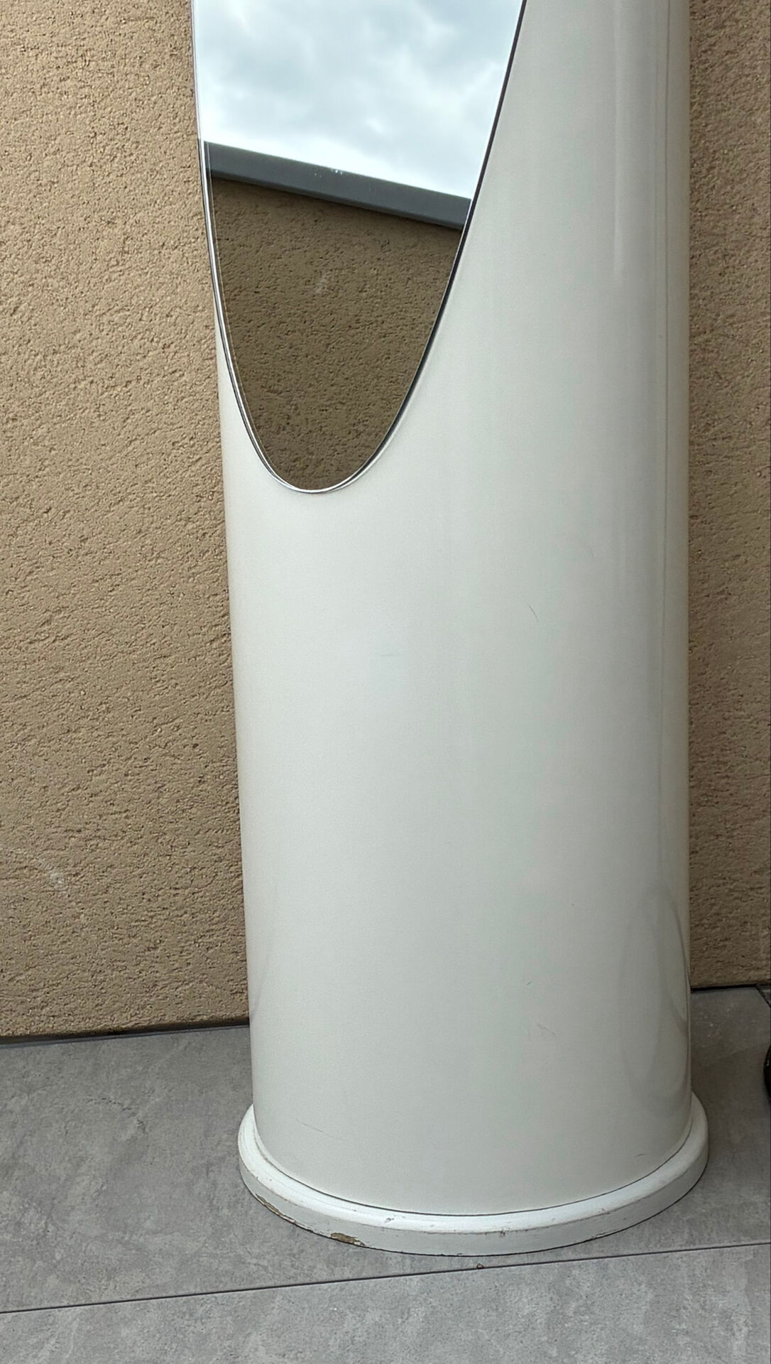 Vintage lipstick floor mirror