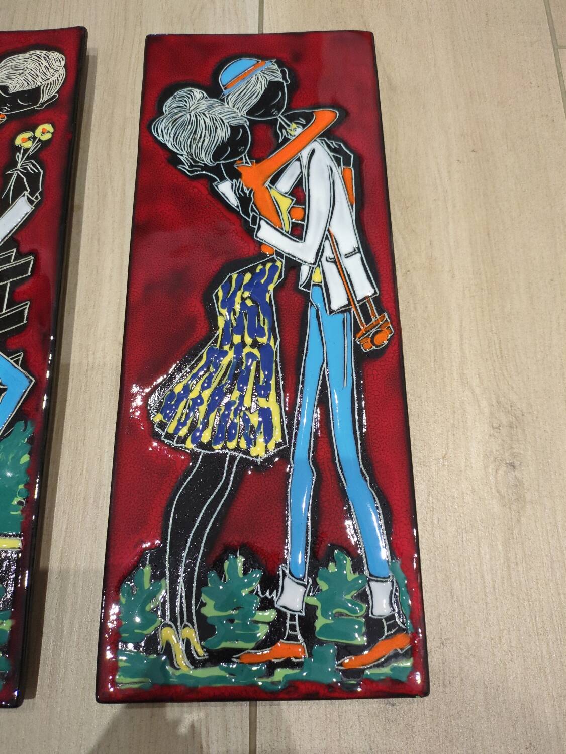 Set of 2 vintage wall decoration ceramics