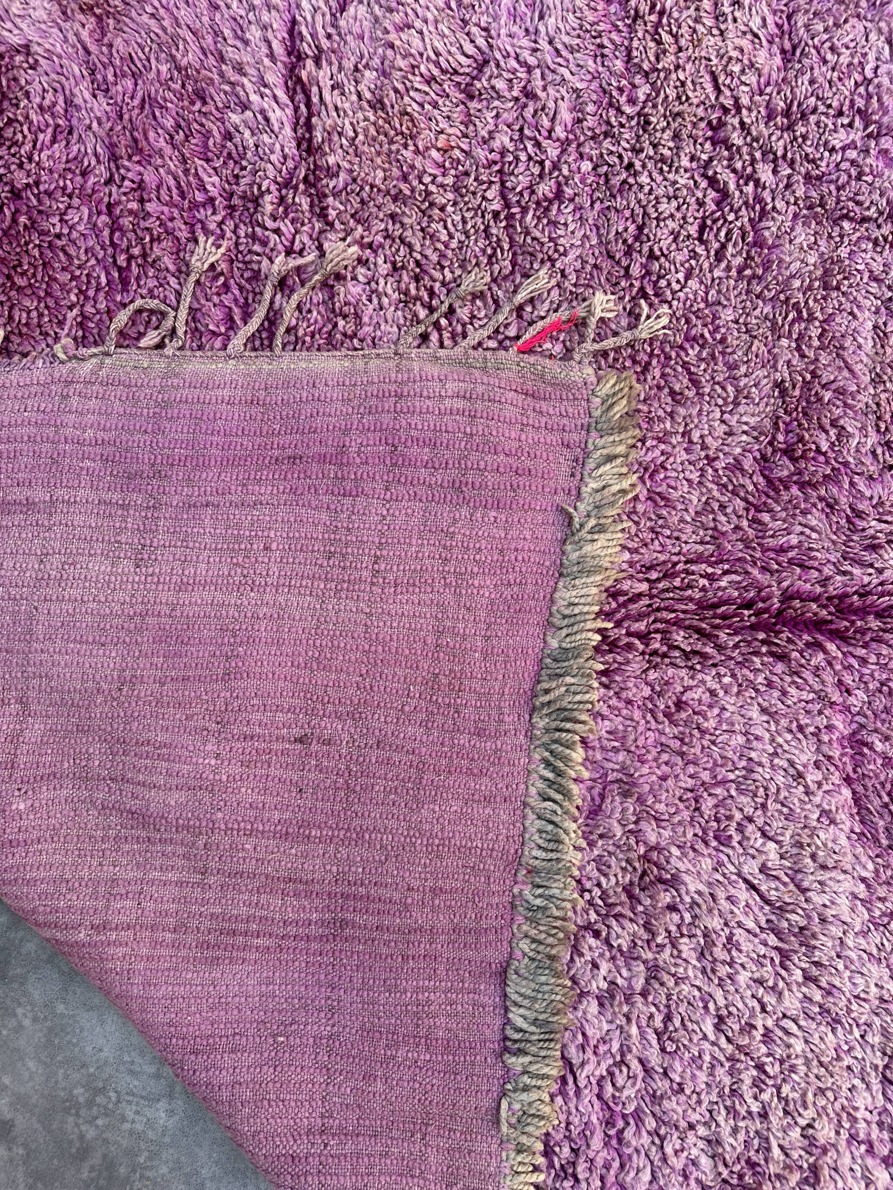 Purple Moroccan carpet - 171 x 288 cm