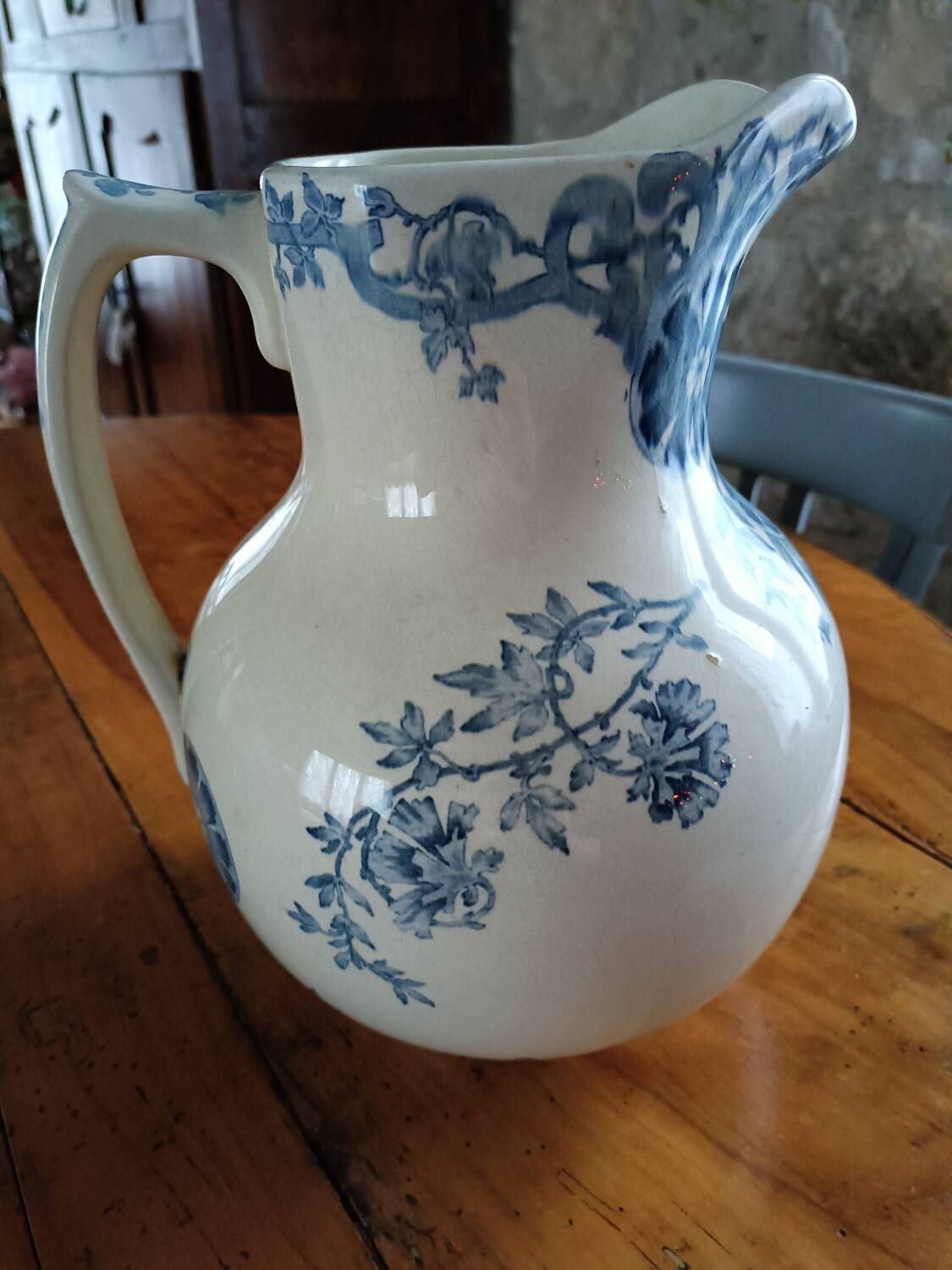 Water jug. Creil and Montereau