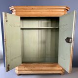 Large Frankfurt Wave Cabinet, Pine Wood, 18th Century