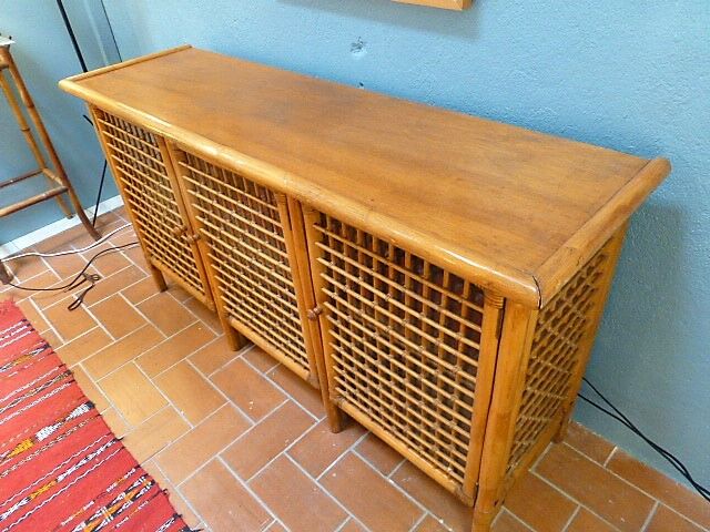 Sideboard in rattan and glass 1970