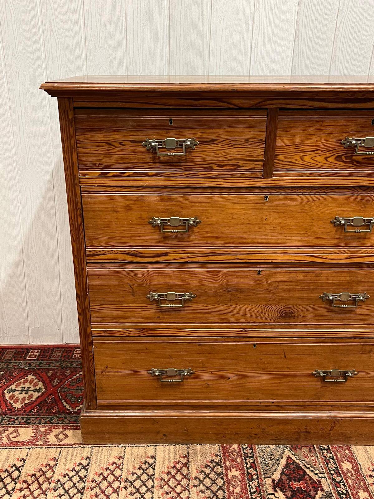 Chest of drawers