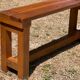 Paire de bancs modernistes en bois années 70