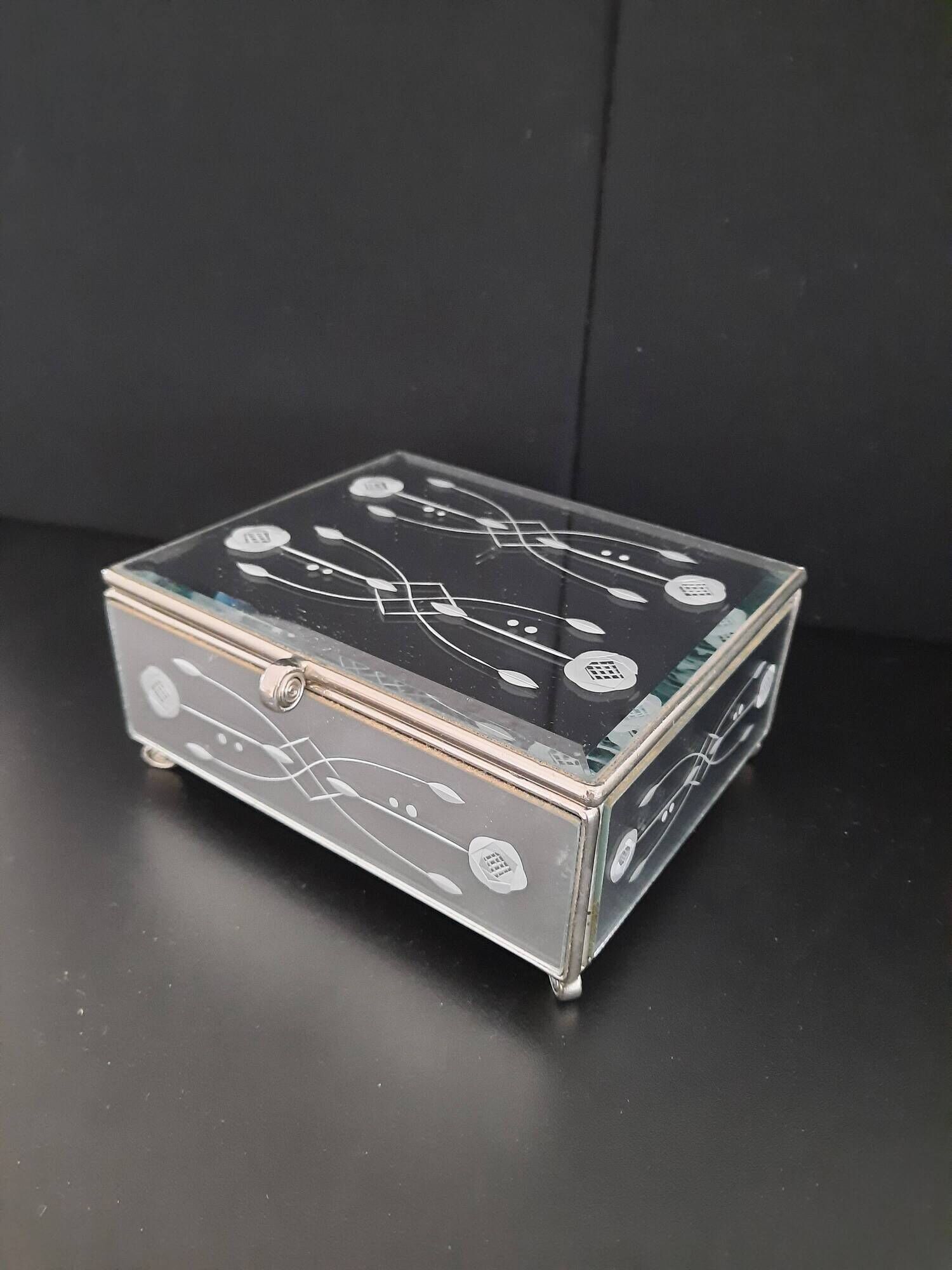 Vintage jewelry box 1950 50' 1960 60' beveled mirror rose pattern