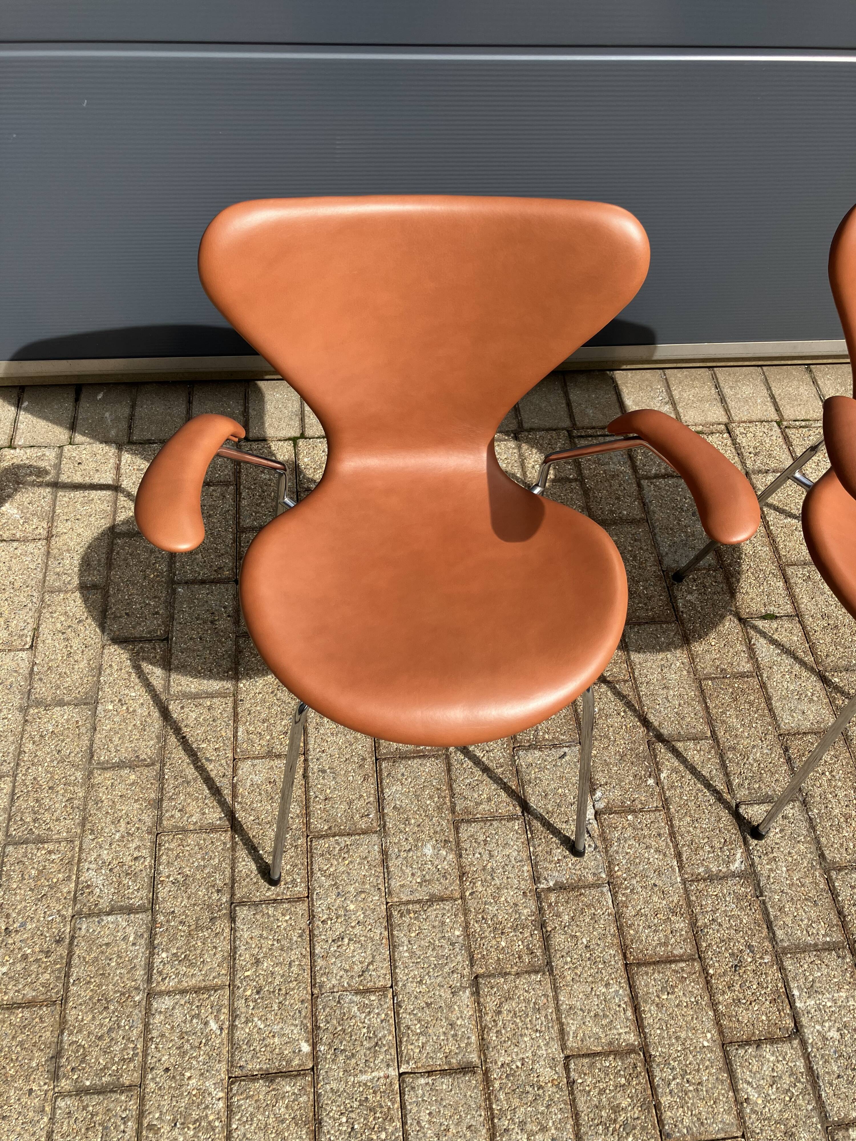 10x Fritz Hansen series 7 Vlinderstoelen in Cognac leather NIEUW!!