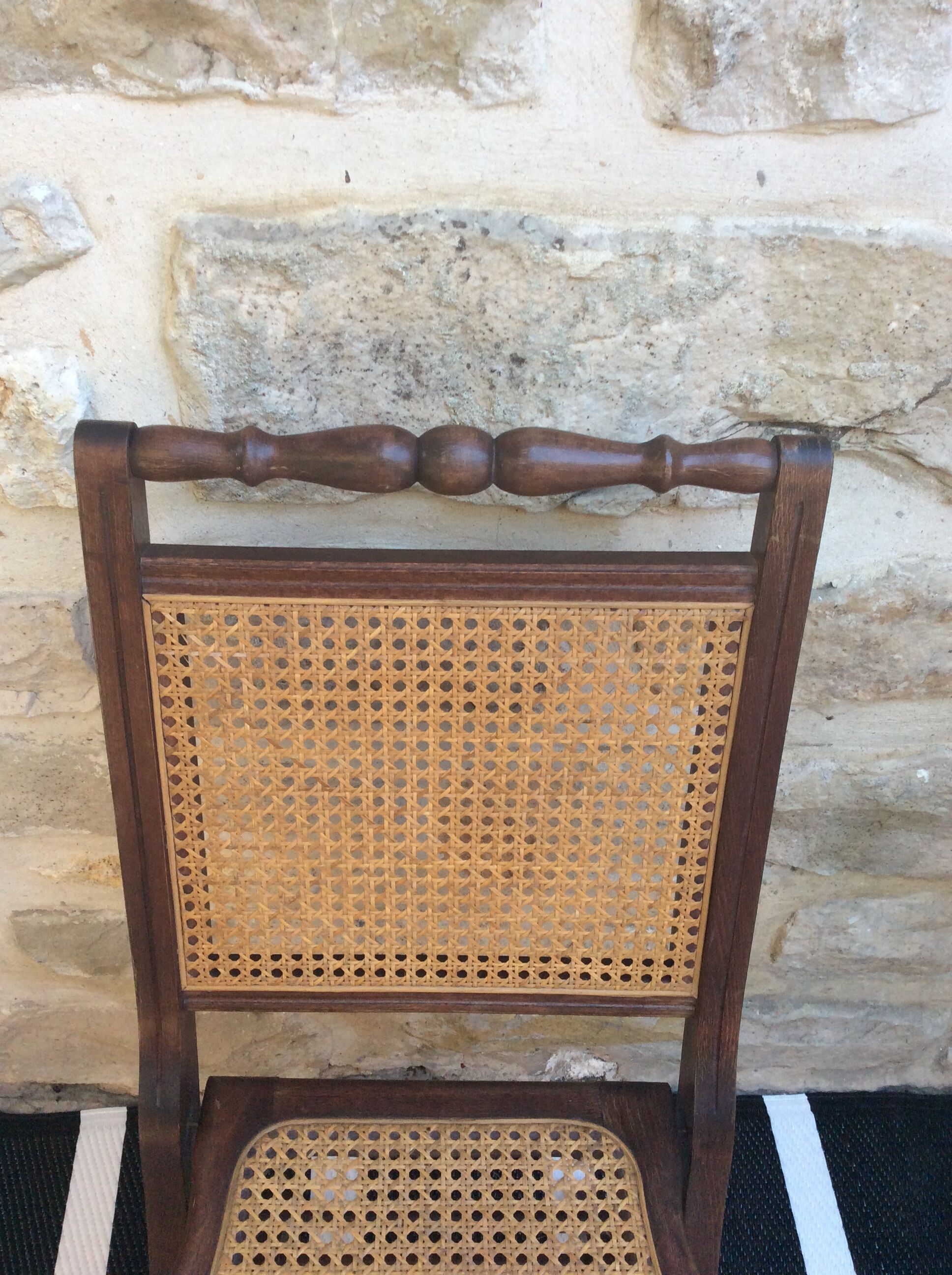 Folding chair canned