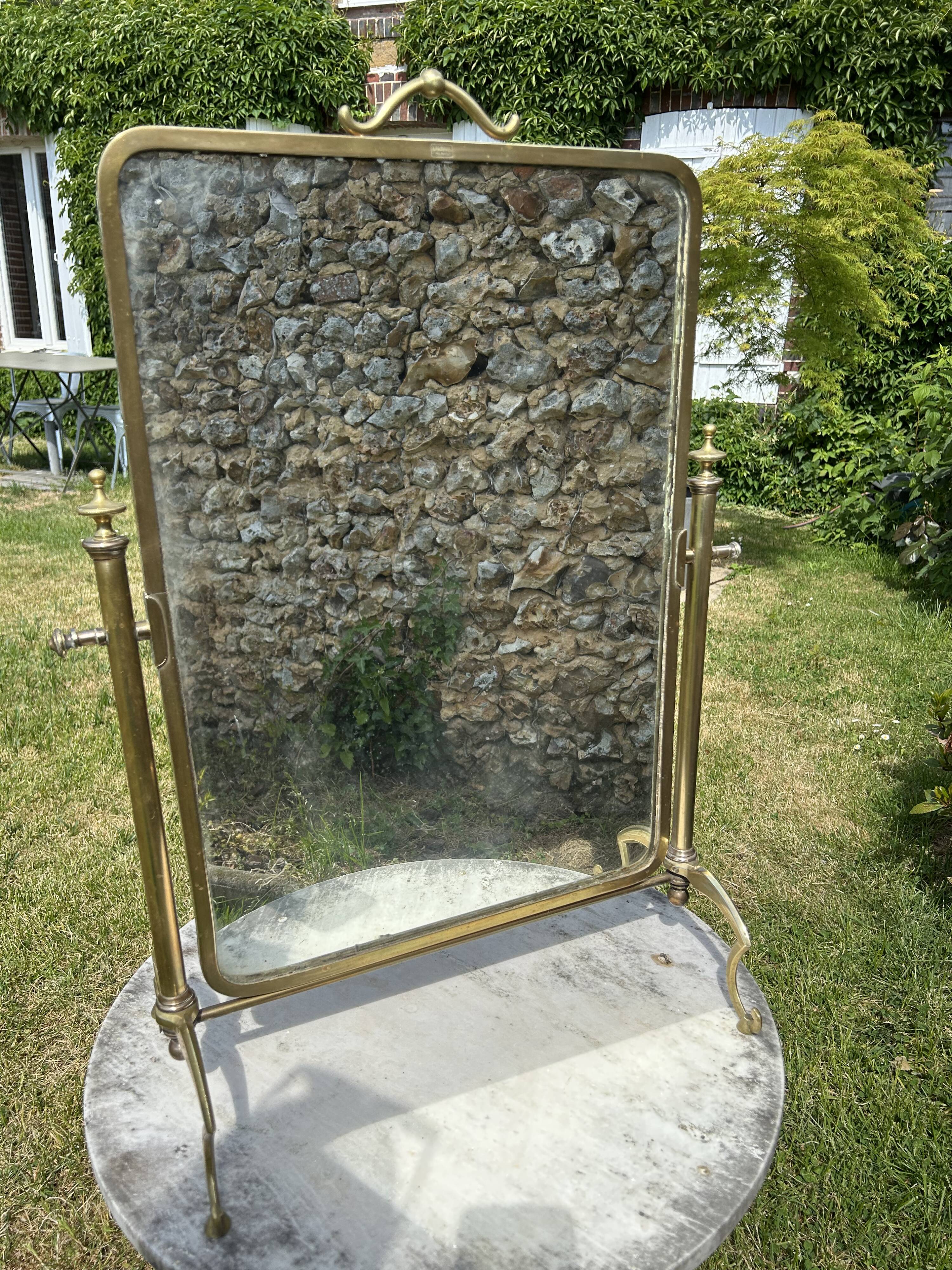 Miroir de bottier en laiton 1900