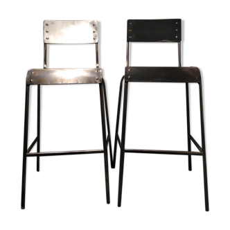 A batch of 2 industrial bar stools