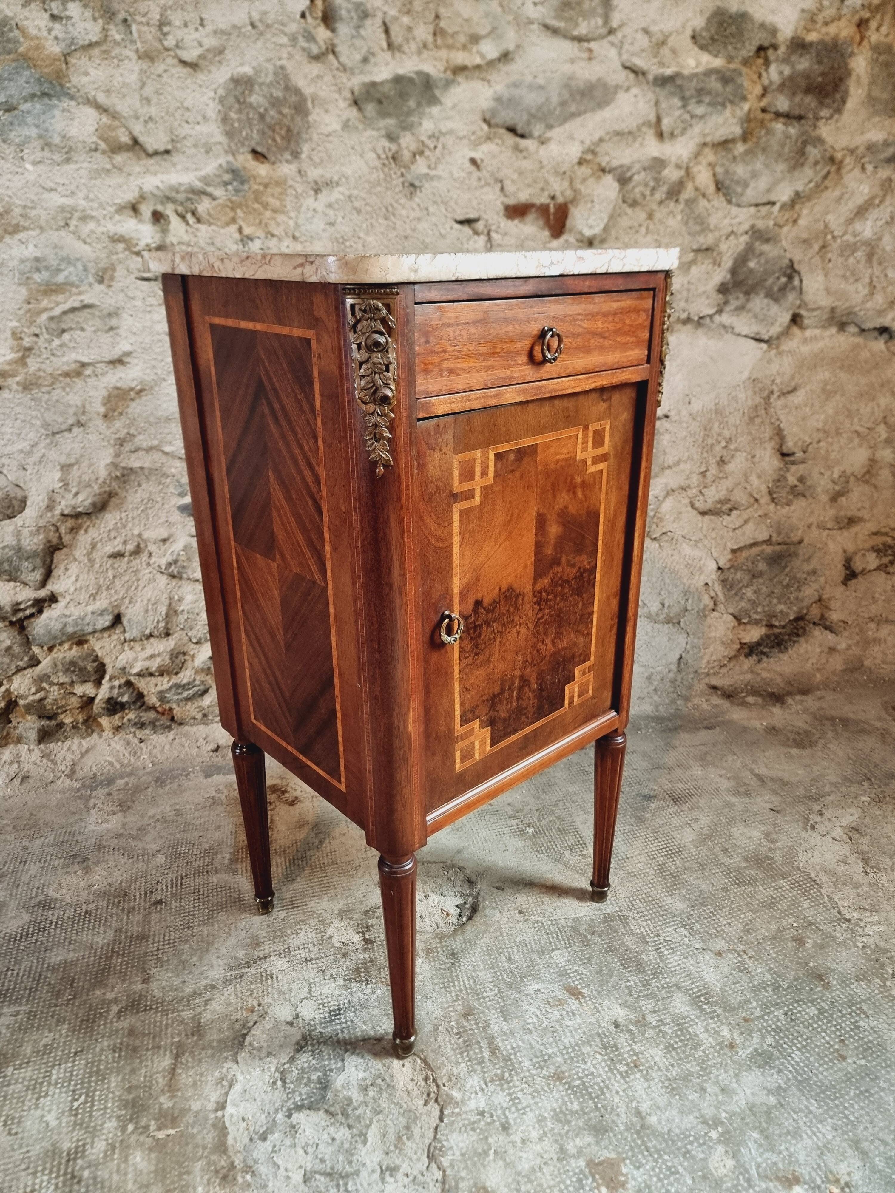 Petit meuble d'appoint de style Empire – Vers 1900
